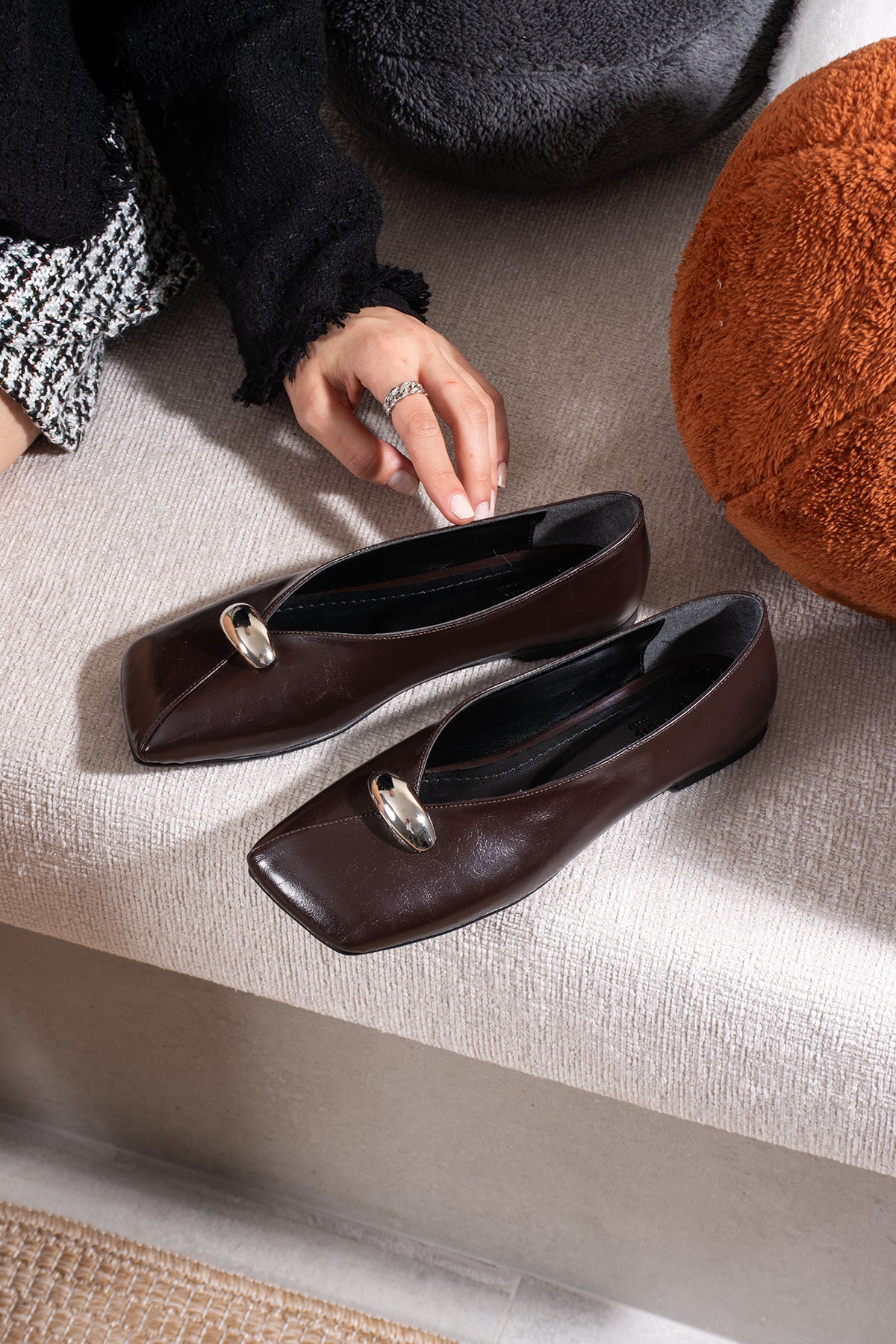 Dawn Kadın Metal Aksesuarlı Kare Burun Babet