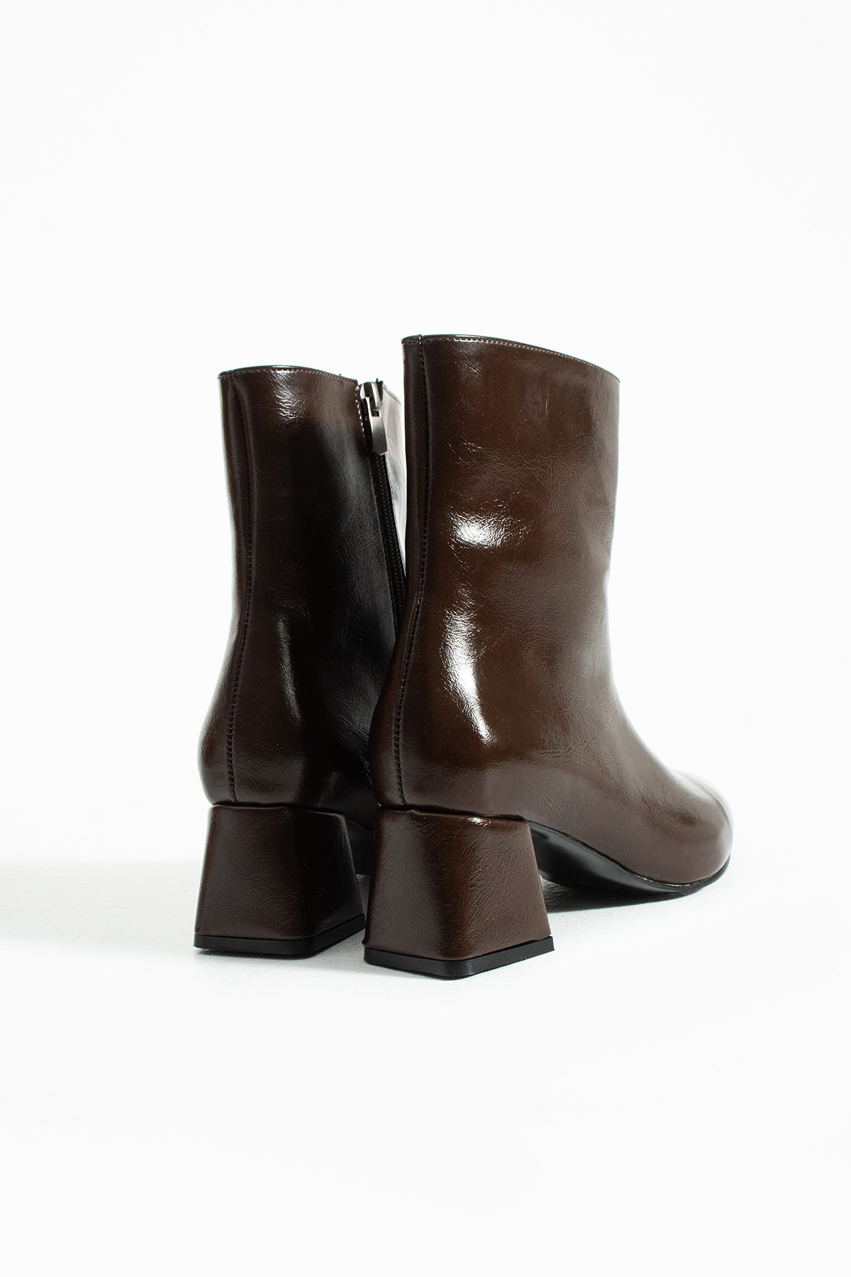 Blyana Sivri Burun Kalın Topuklu Kadın Bot