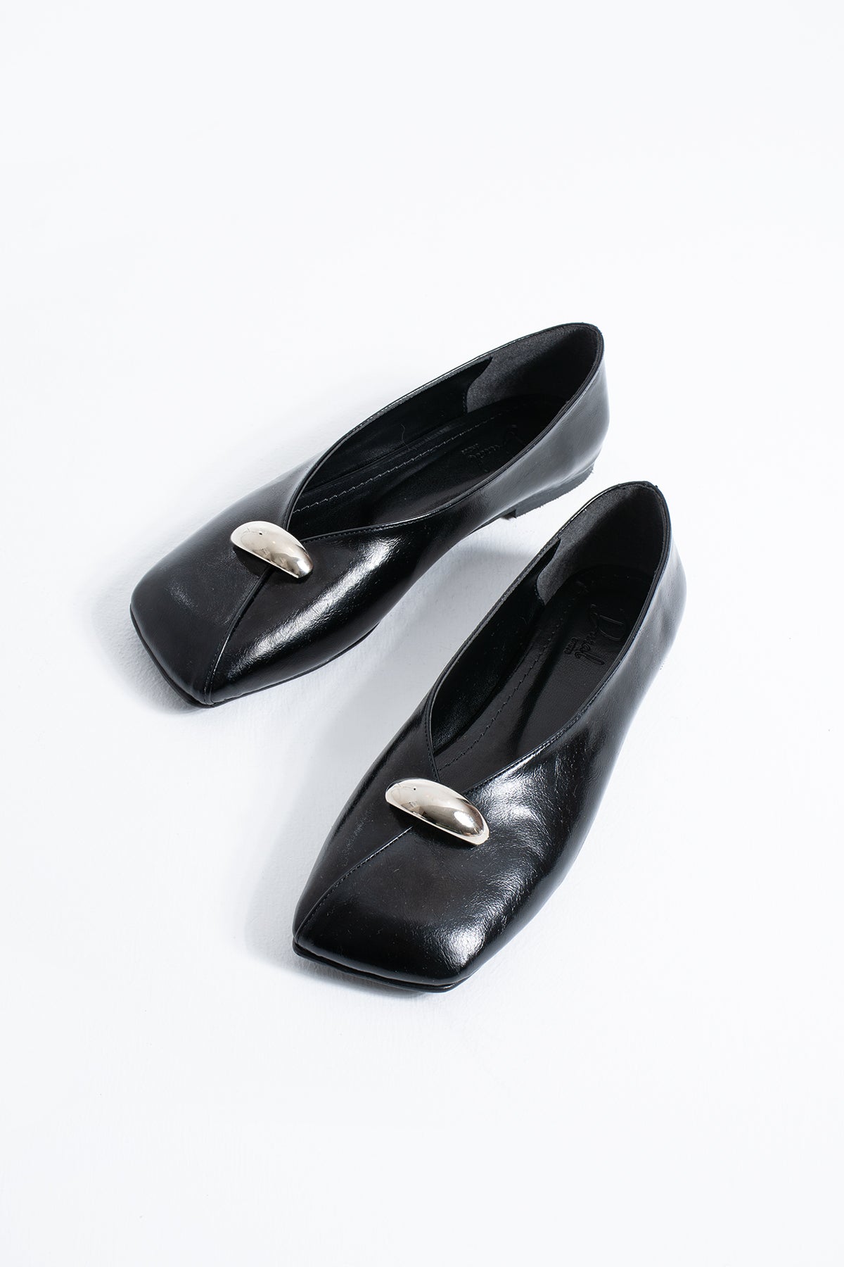 Dawn Kadın Metal Aksesuarlı Kare Burun Babet