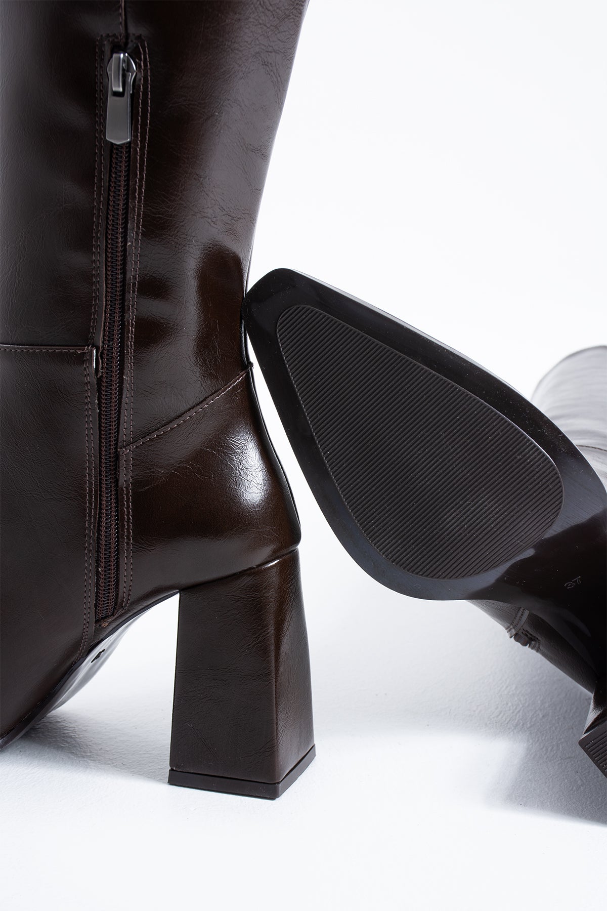 Gwen Kadın Diz Altı Kalın Topuklu Fermuarlı Çizme