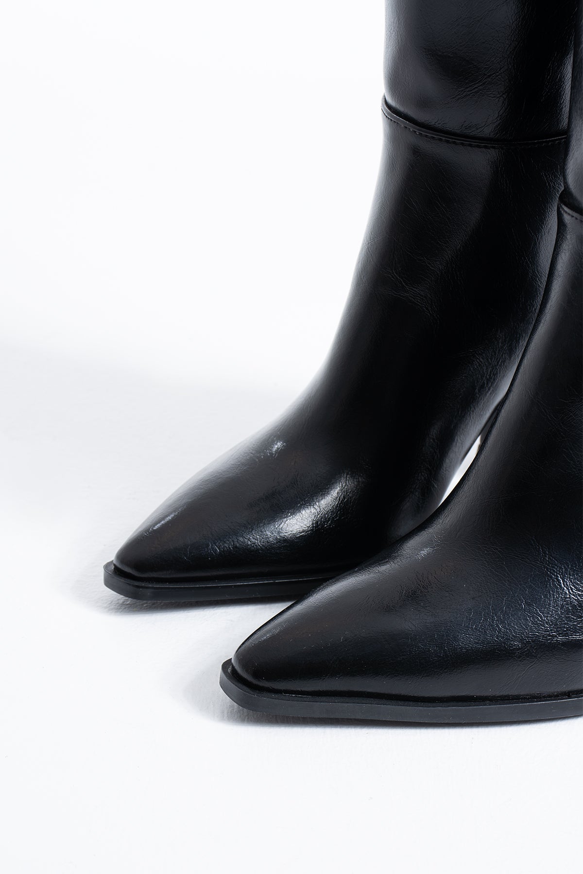 Gwen Kadın Diz Altı Kalın Topuklu Fermuarlı Çizme