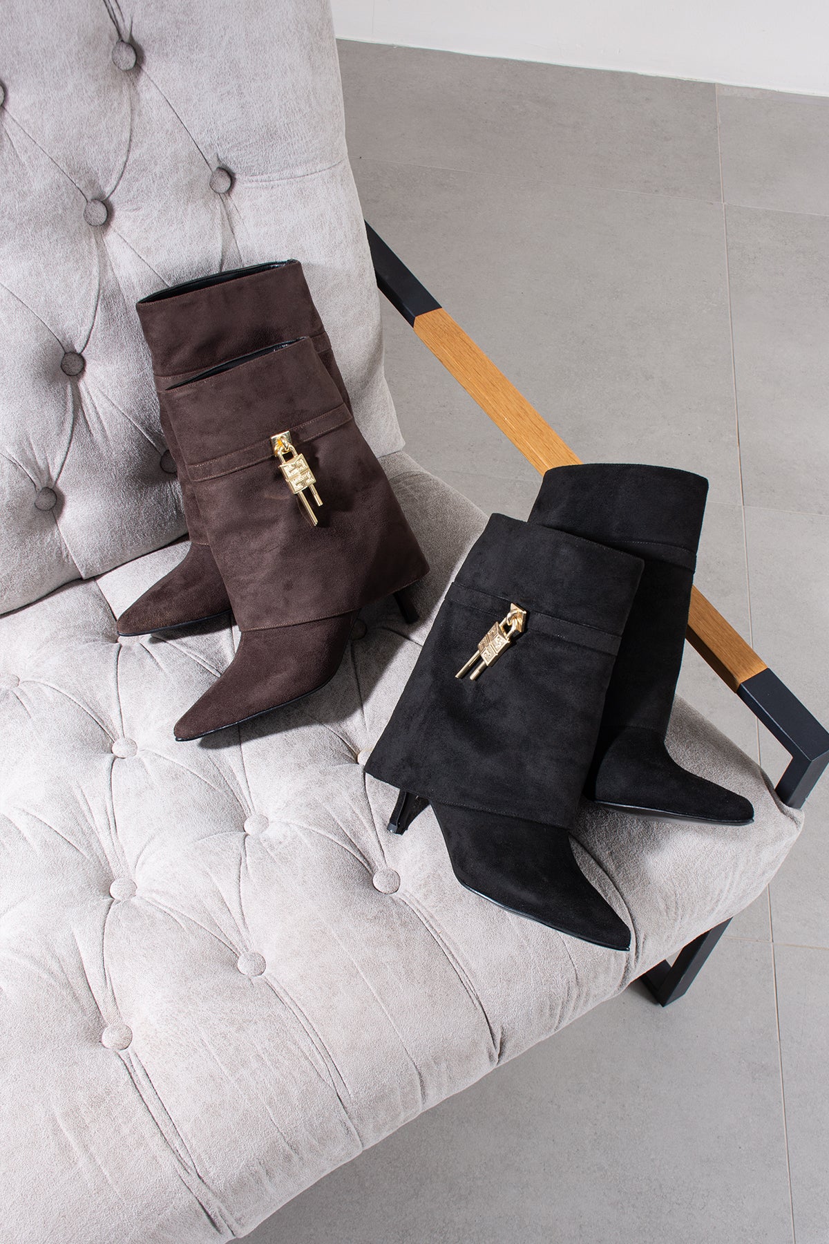 Helena Kadın Süet Orta Topuklu Metal Aksesuarlı Bot