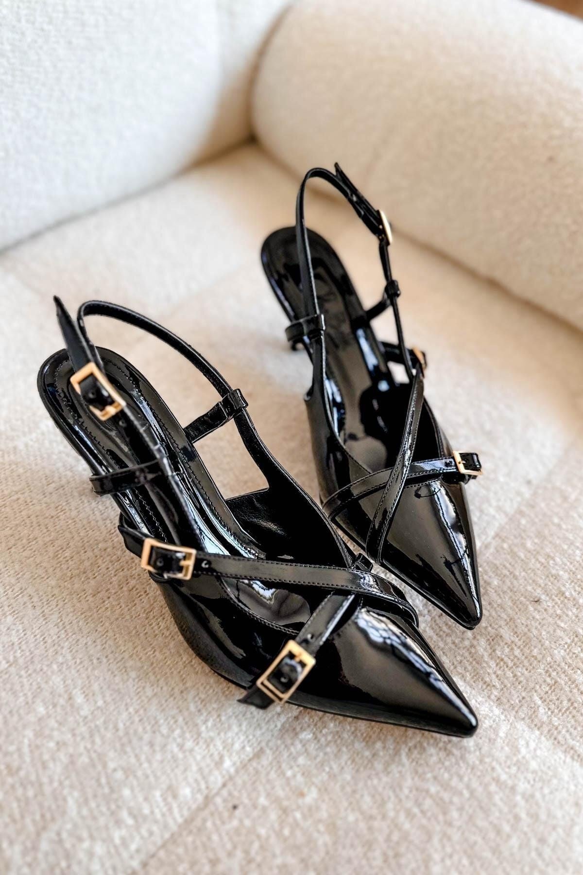 İki Bantlı Bordo Rugan Kadın Topuklu