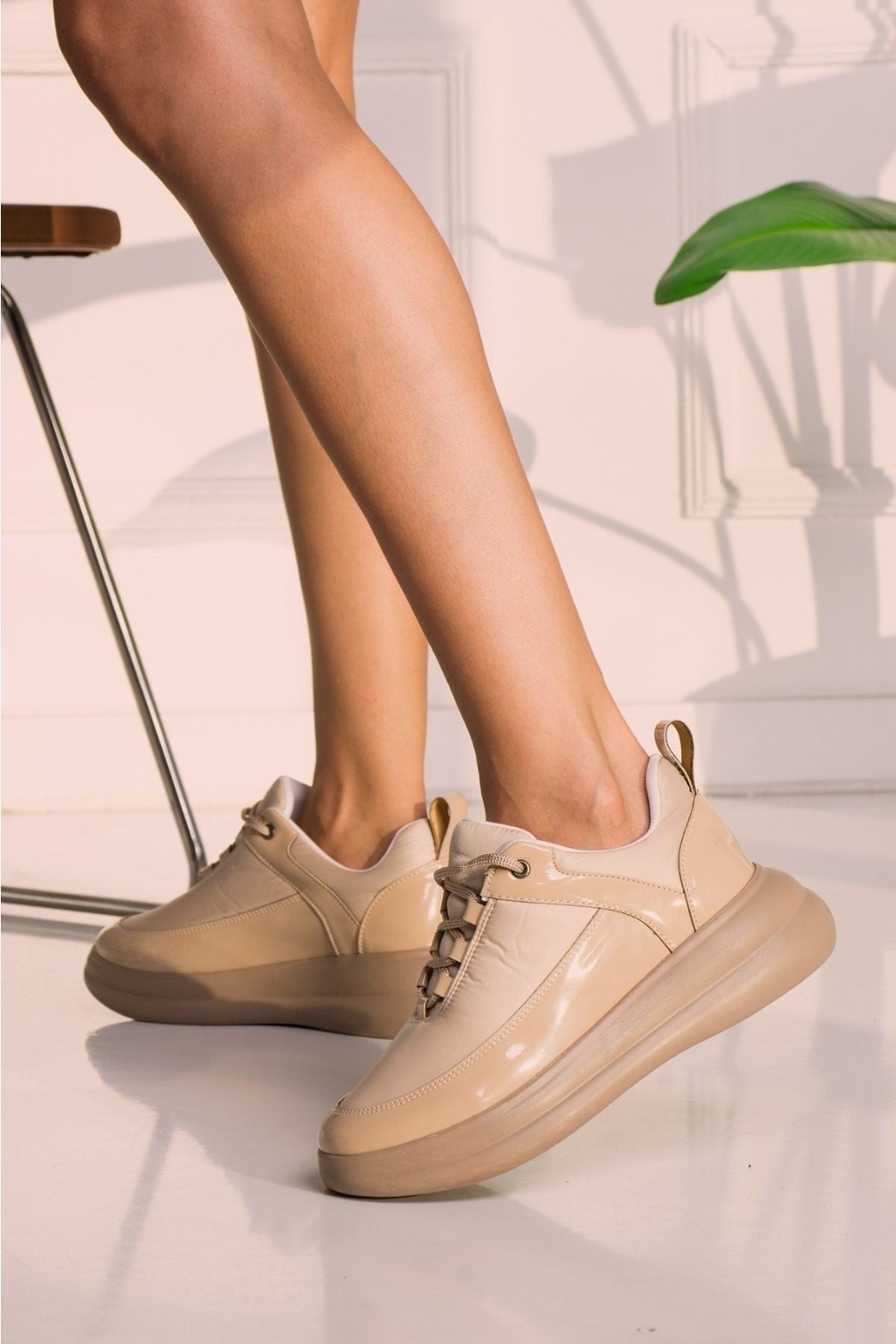 Siyah - Dolgu Topuk Sneaker