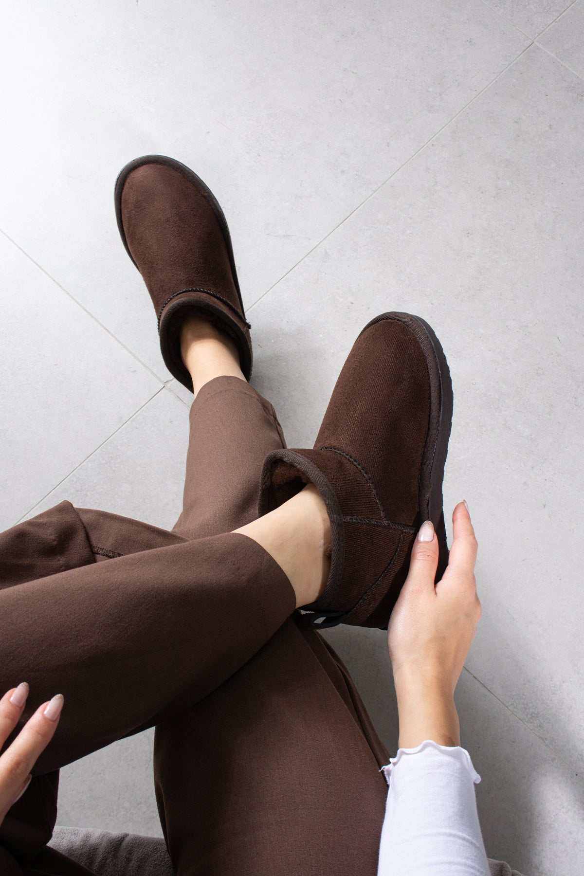 Mini Gri Süet Yarım Bot içi Tüylü Düz Taban Kadın Ayakkabı