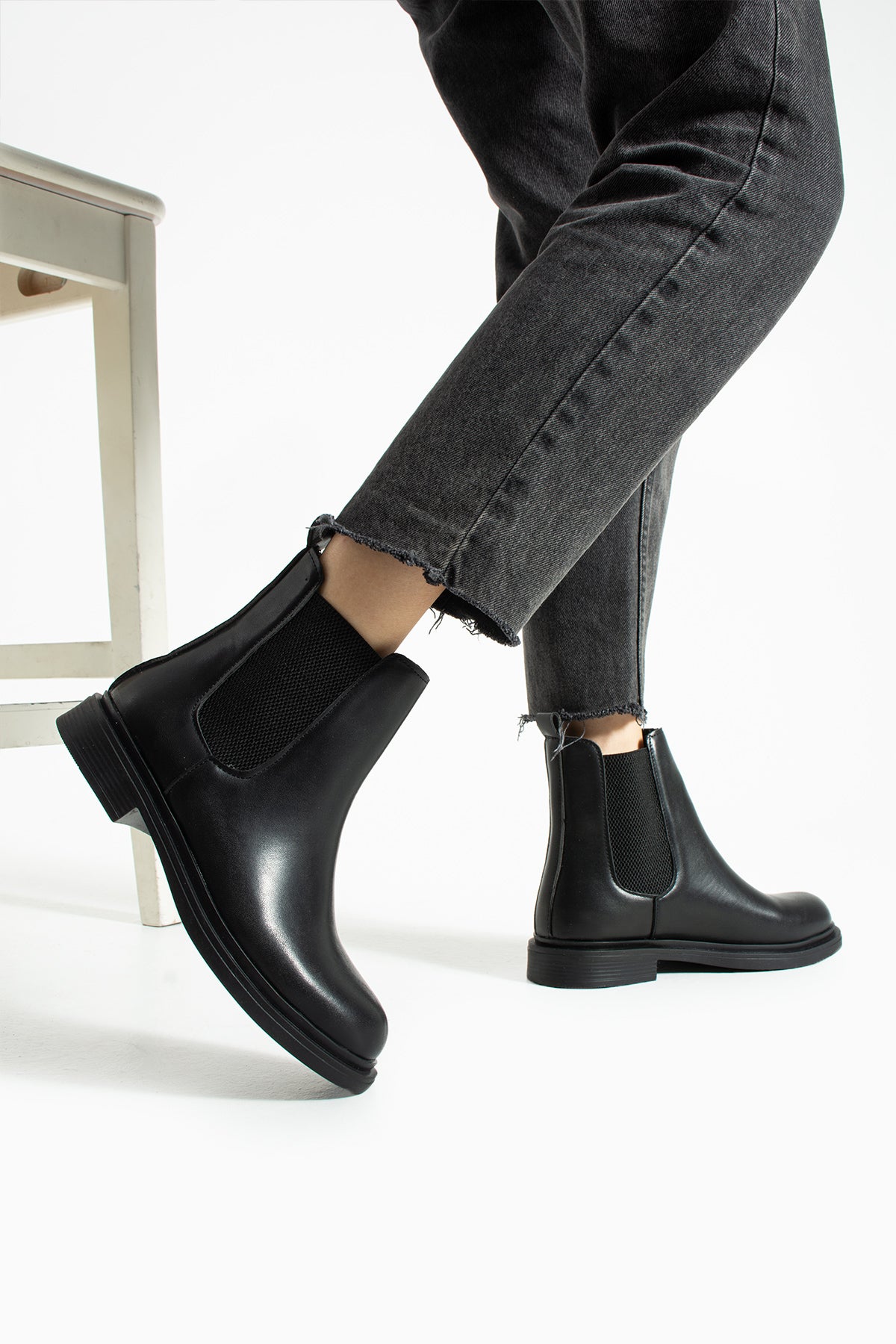 Kadın Siyah Düz Topuklu Chelsea Bot