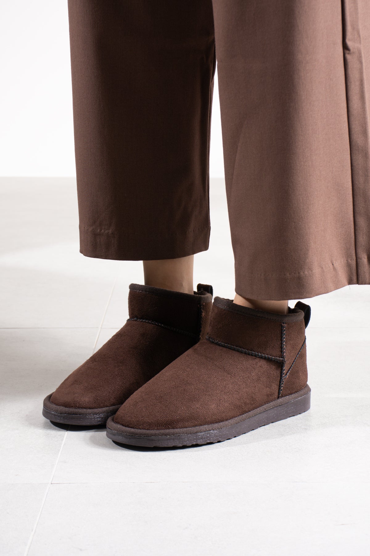 Mini Gri Süet Yarım Bot içi Tüylü Düz Taban Kadın Ayakkabı