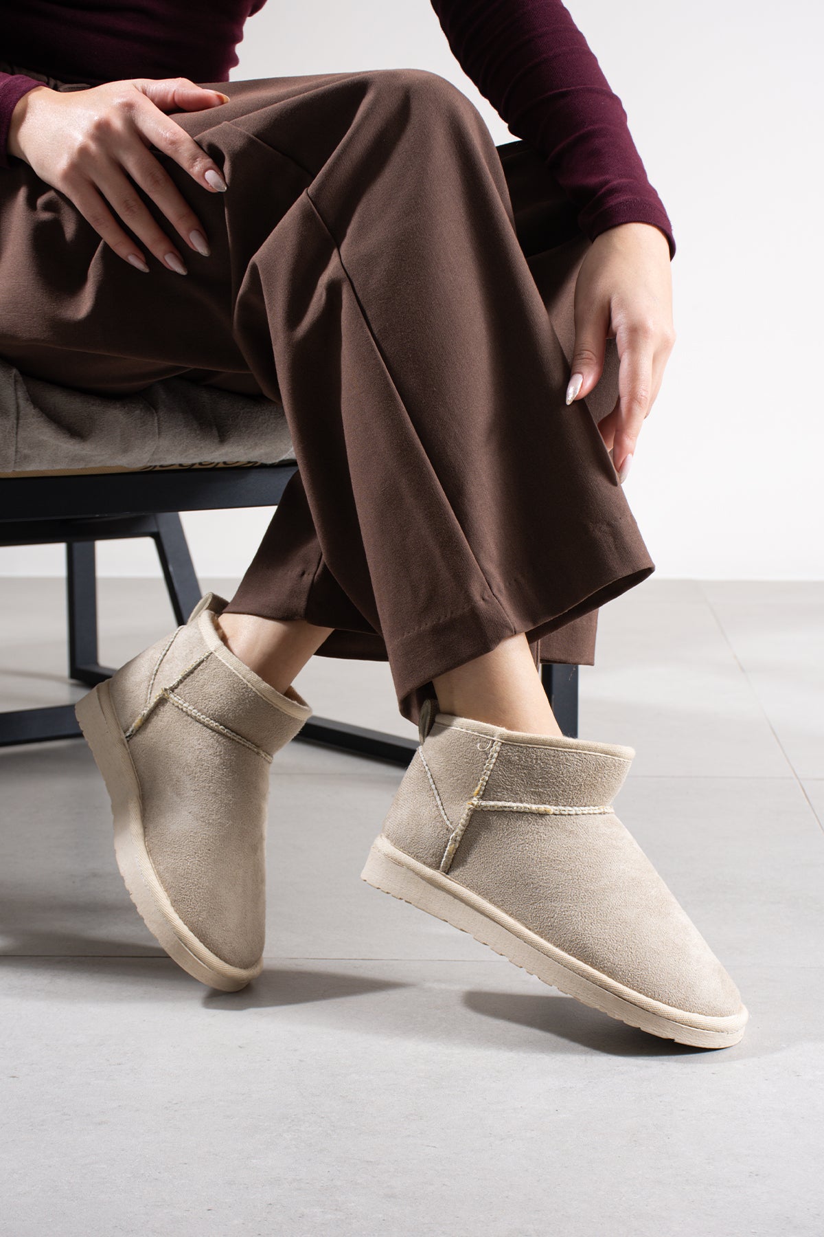 Mini Gri Süet Yarım Bot içi Tüylü Düz Taban Kadın Ayakkabı