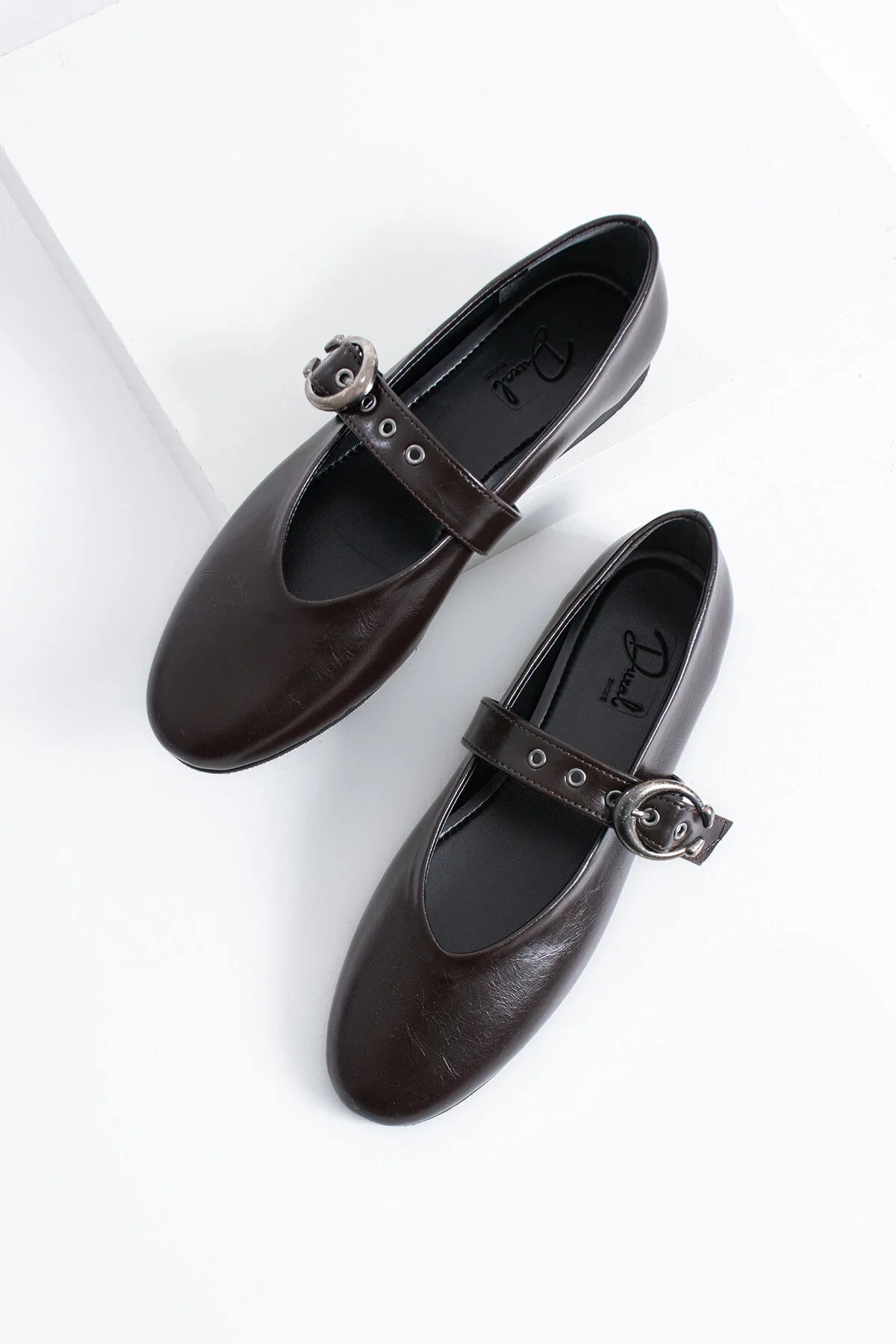 Esta Kahverengi Toka Detaylı Mary Jane Kadın Babet