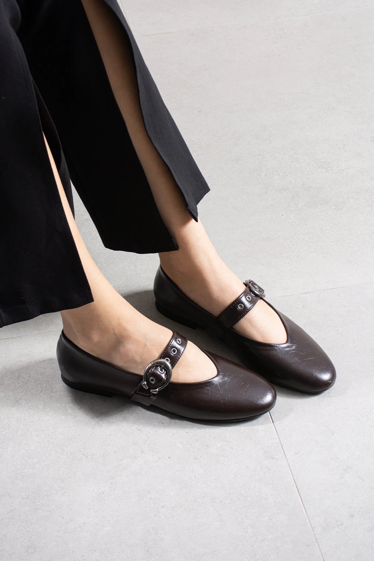 Esta Kahverengi Toka Detaylı Mary Jane Kadın Babet