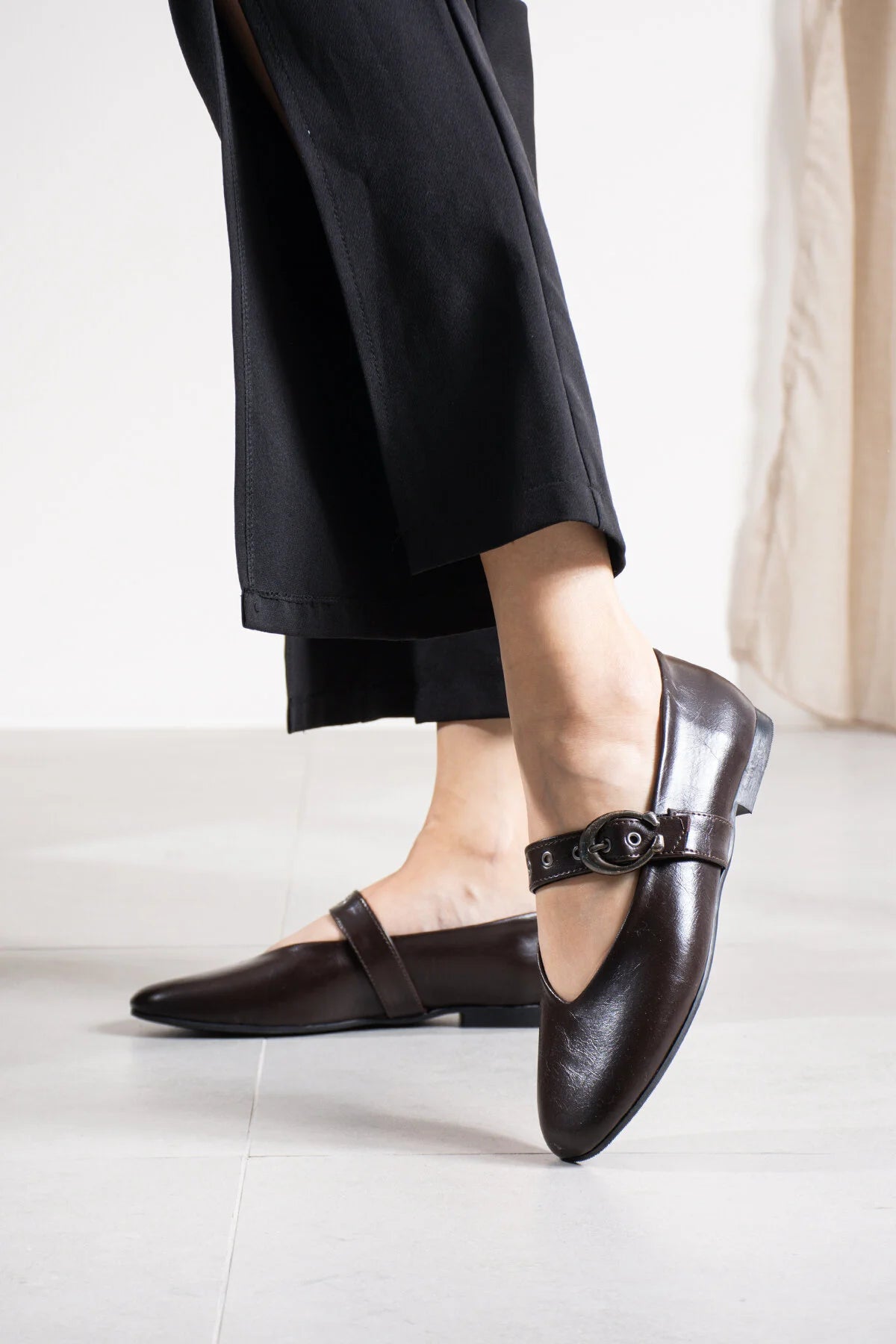 Esta Kahverengi Toka Detaylı Mary Jane Kadın Babet