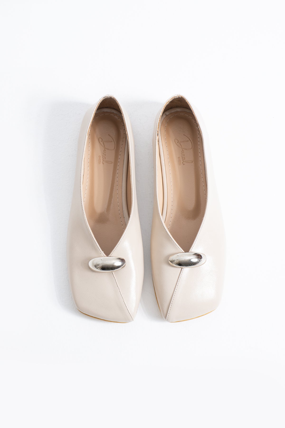 Dawn Kadın Metal Aksesuarlı Kare Burun Babet