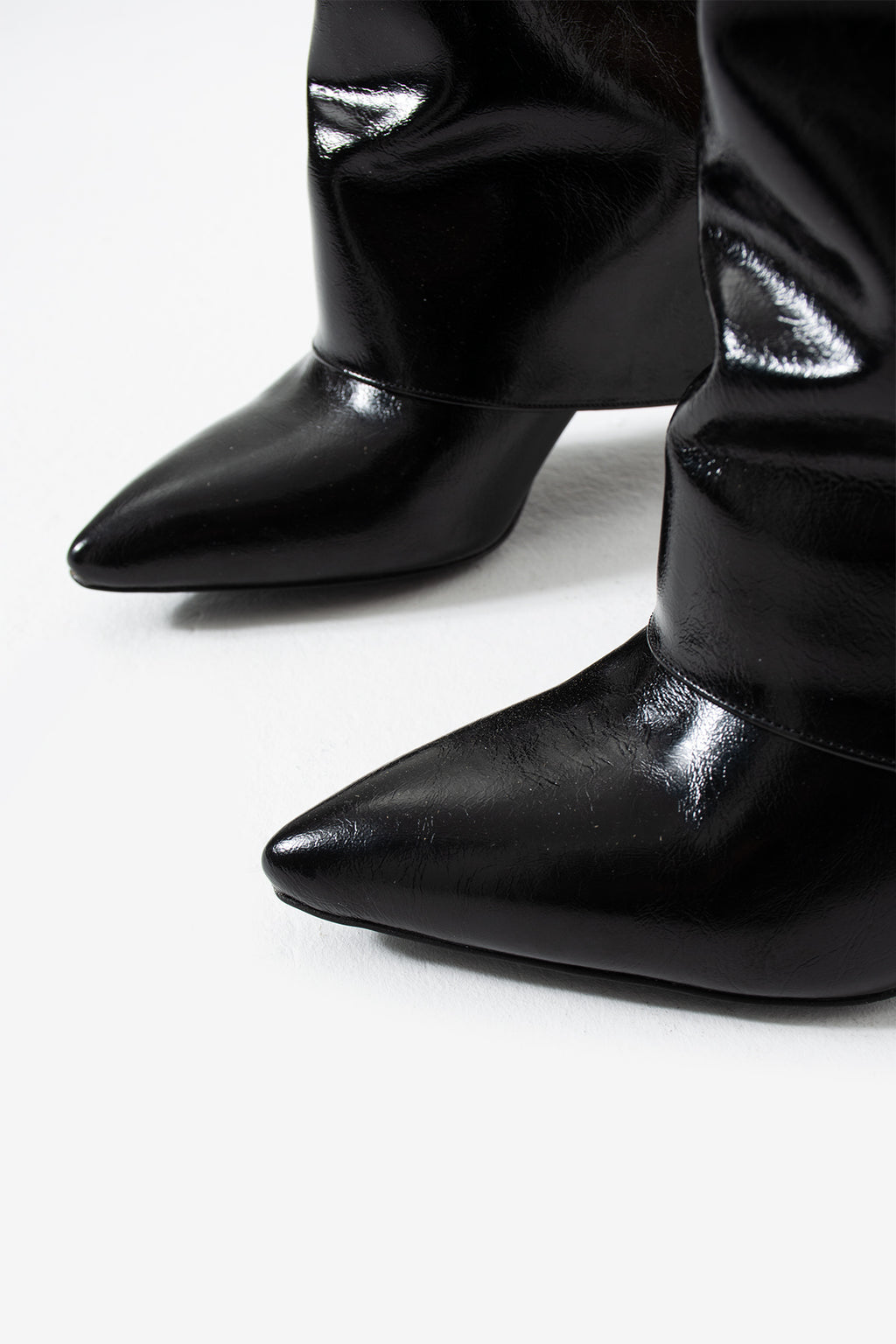 Dora Kadın Deri Sivri Burun Topuklu Çizme