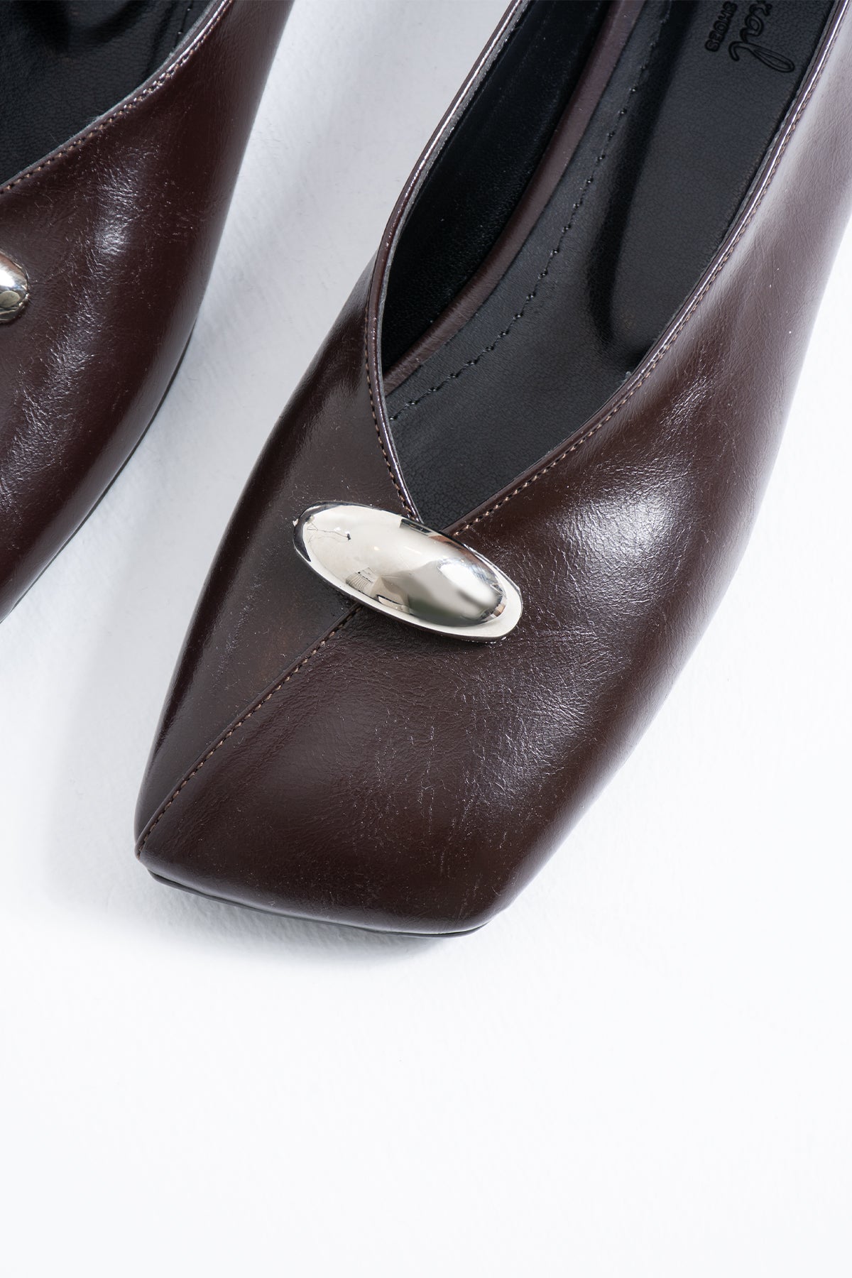 Dawn Kadın Metal Aksesuarlı Kare Burun Babet