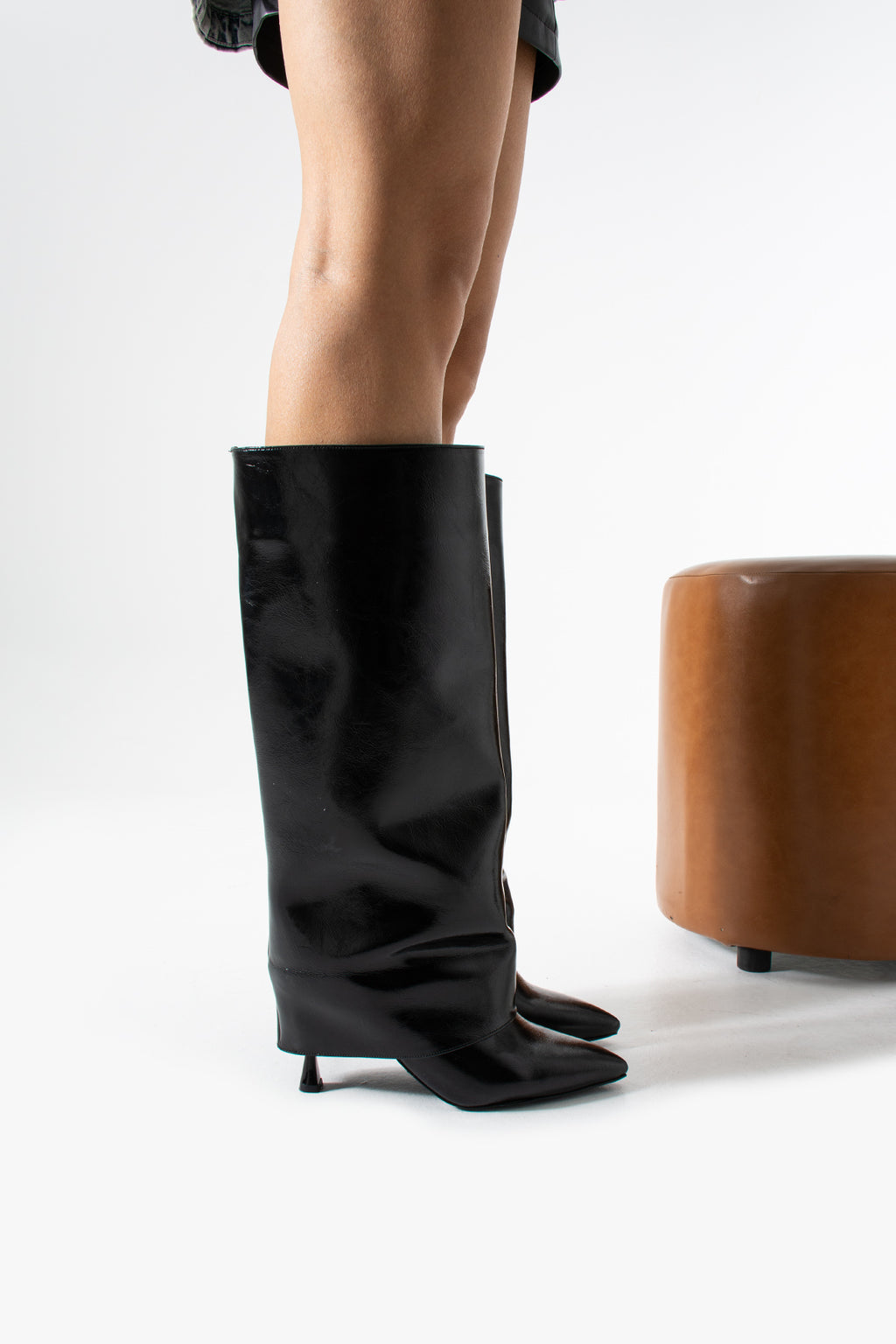 Dora Kadın Deri Sivri Burun Topuklu Çizme