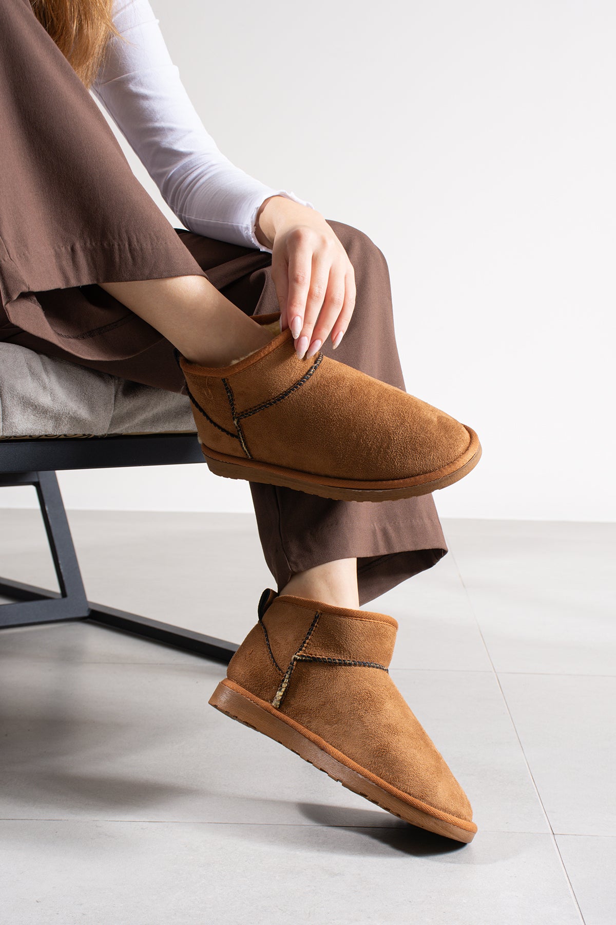 Mini Gri Süet Yarım Bot içi Tüylü Düz Taban Kadın Ayakkabı