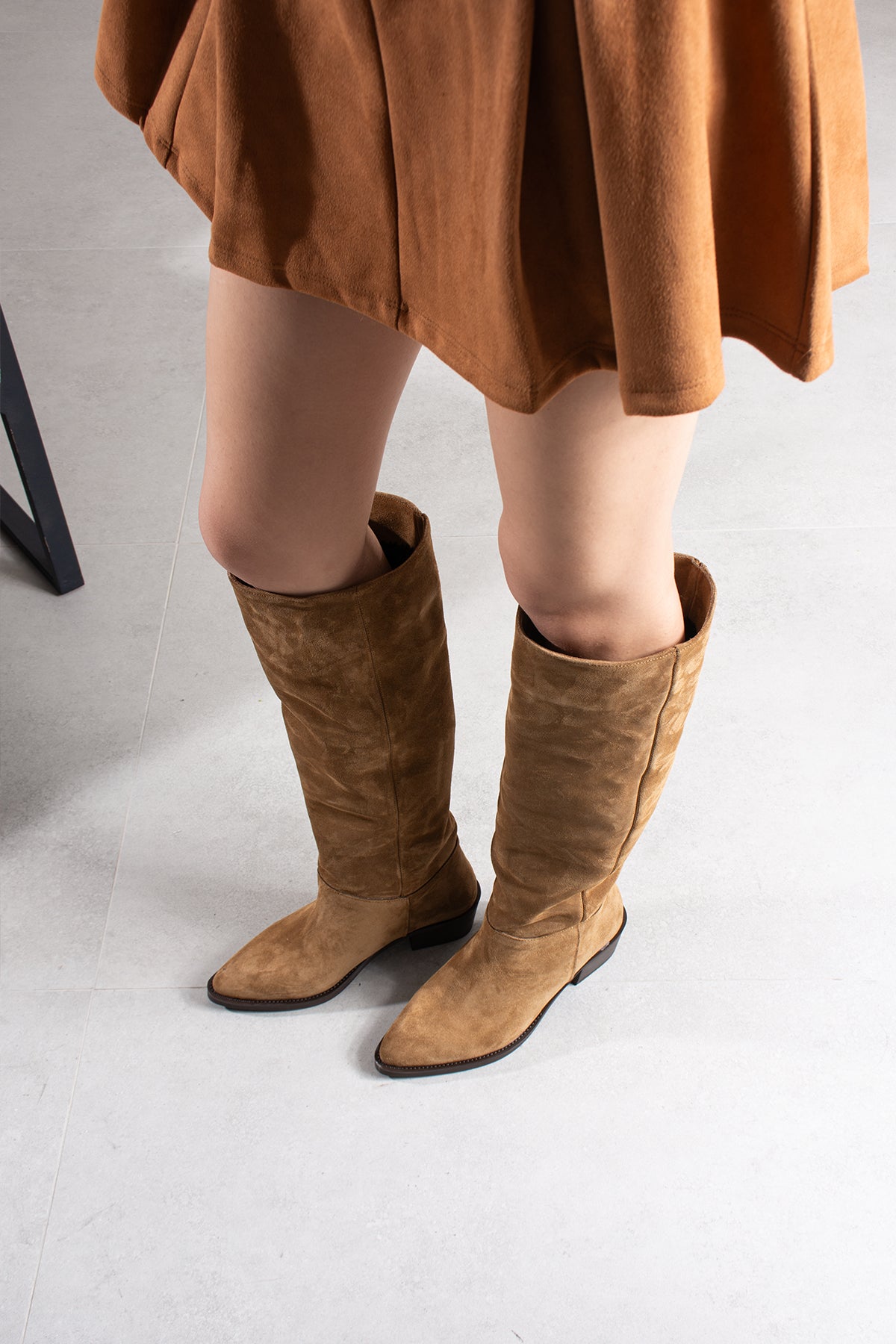 Lauretta Hakiki Deri Süet Kadın Şık Diz Altı Çizme