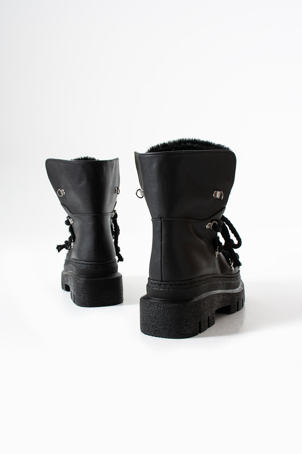 Aylin Kadın Peluş Detaylı Kalın Tabanlı Bağcıklı Kışlık Bot