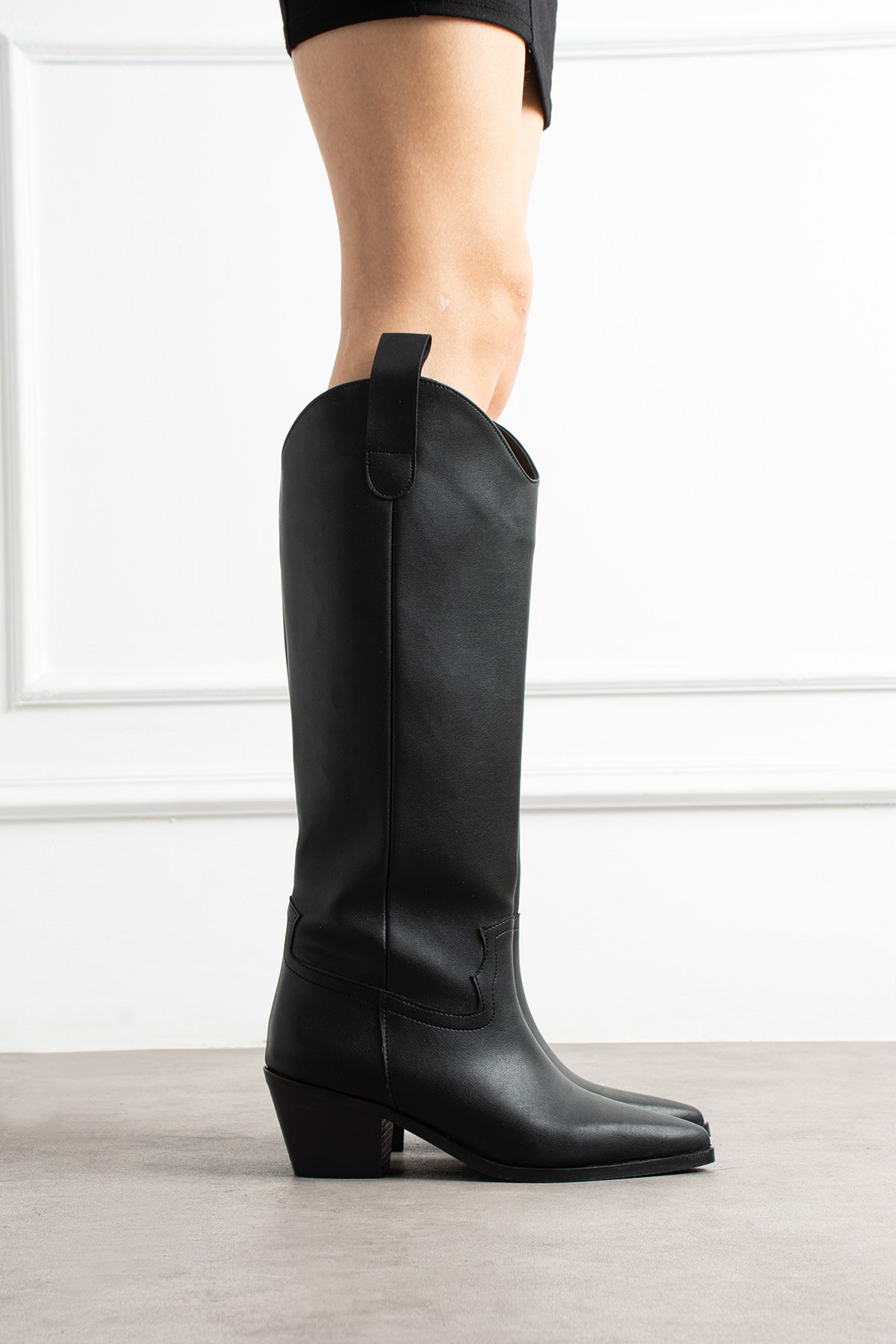 Ava Kadın Sivri Burun Kalın Topuklu Fermuarsız Topuklu Çizme