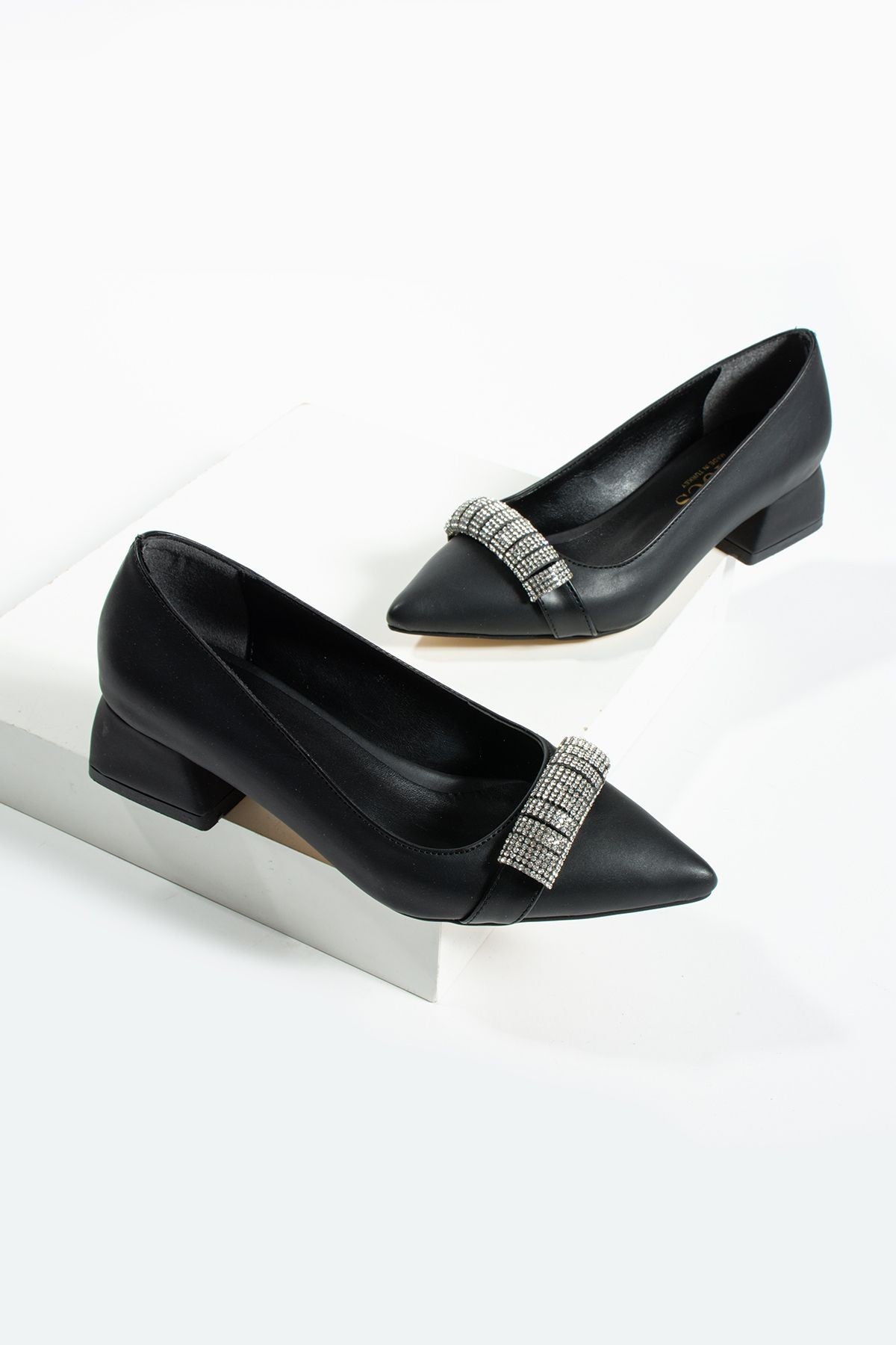 Maya Siyah Taş Detay Kadın Topuklu Ayakkabı