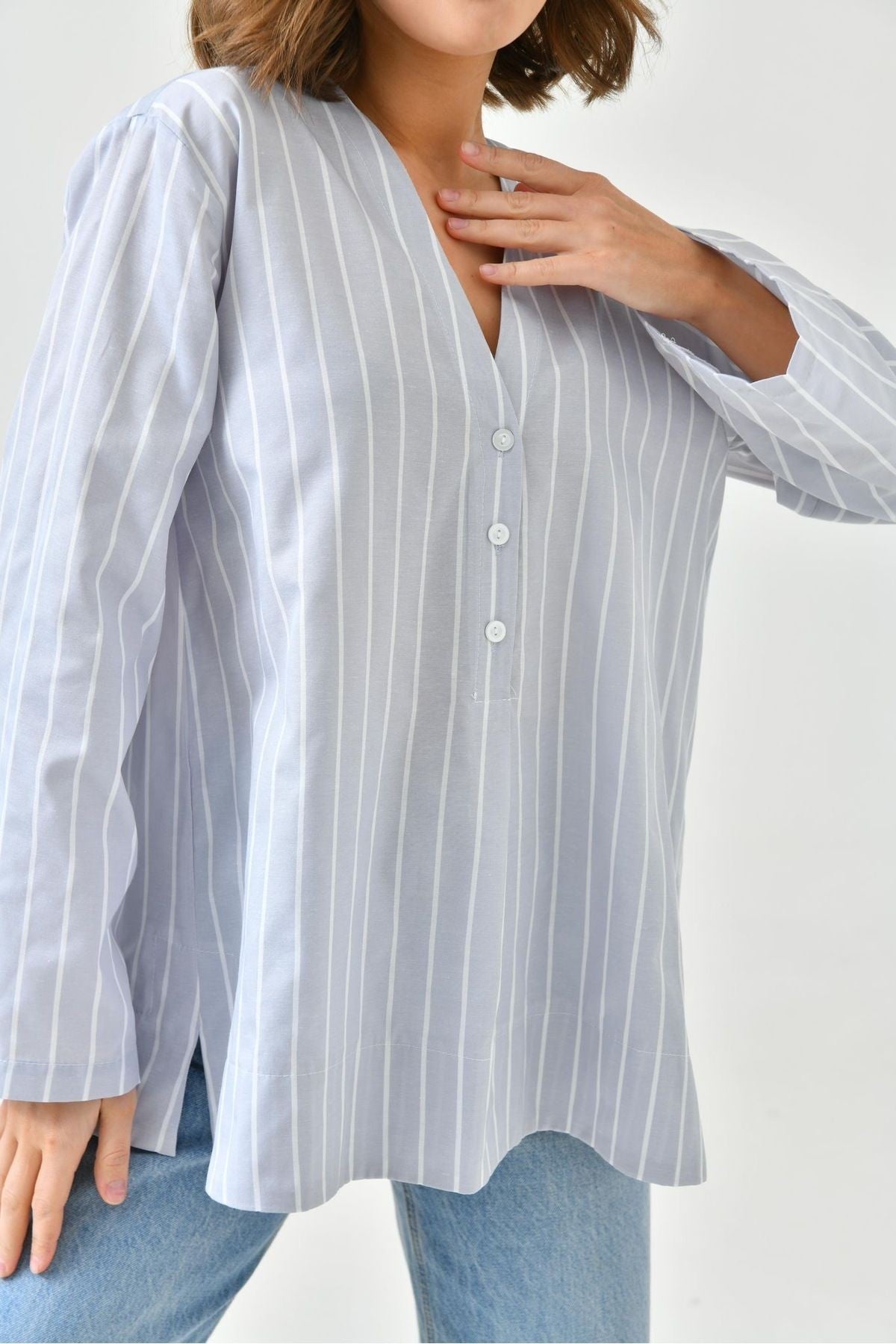 Boris Yırtmaçlı Çizgili Detay Poplin Bluz