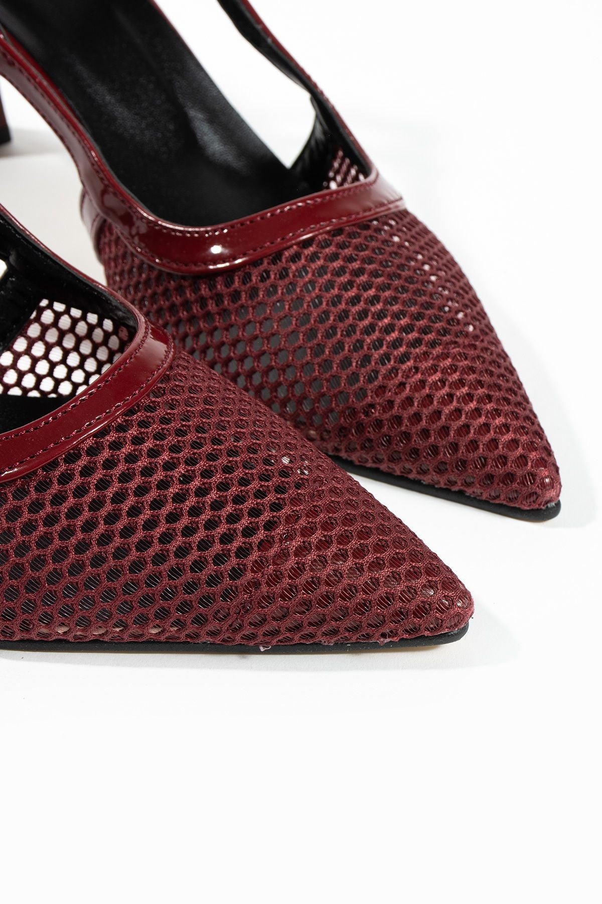 Berlin File Sivri Burun Toka Detay Arkası Açık Topuklu Ayakkabı