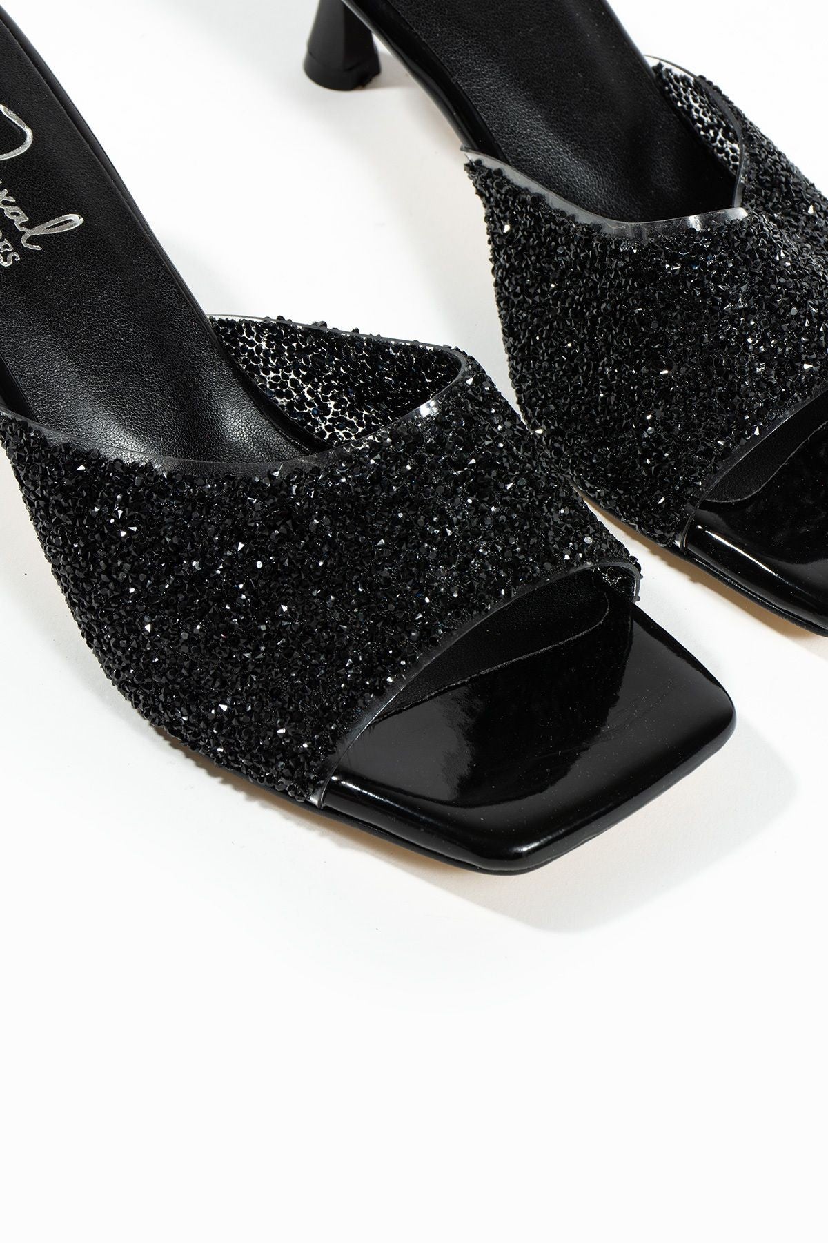 Valencia İnci Detay Topuklu Terlik