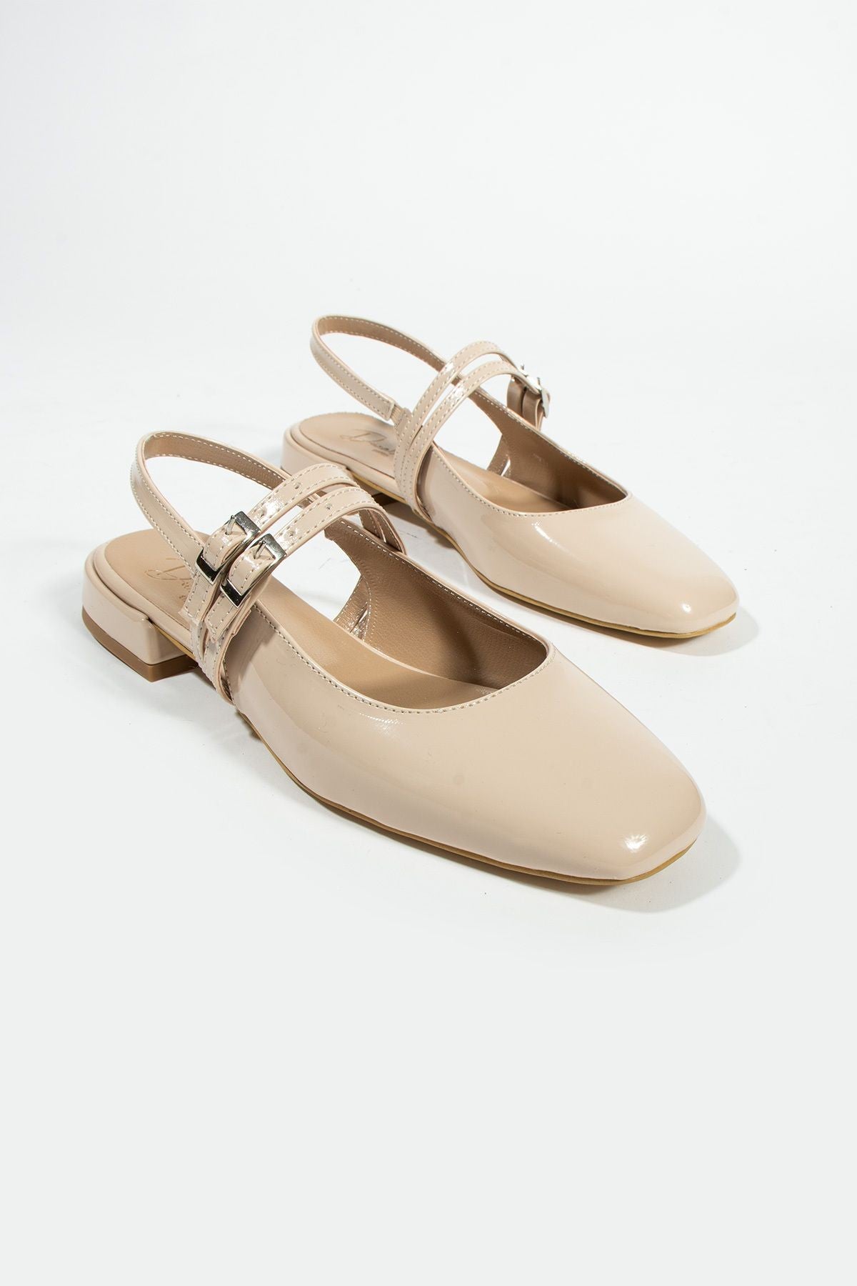 Care Kadın Küt Burun Çift kemer Detay Kısa Topuklu- Babet