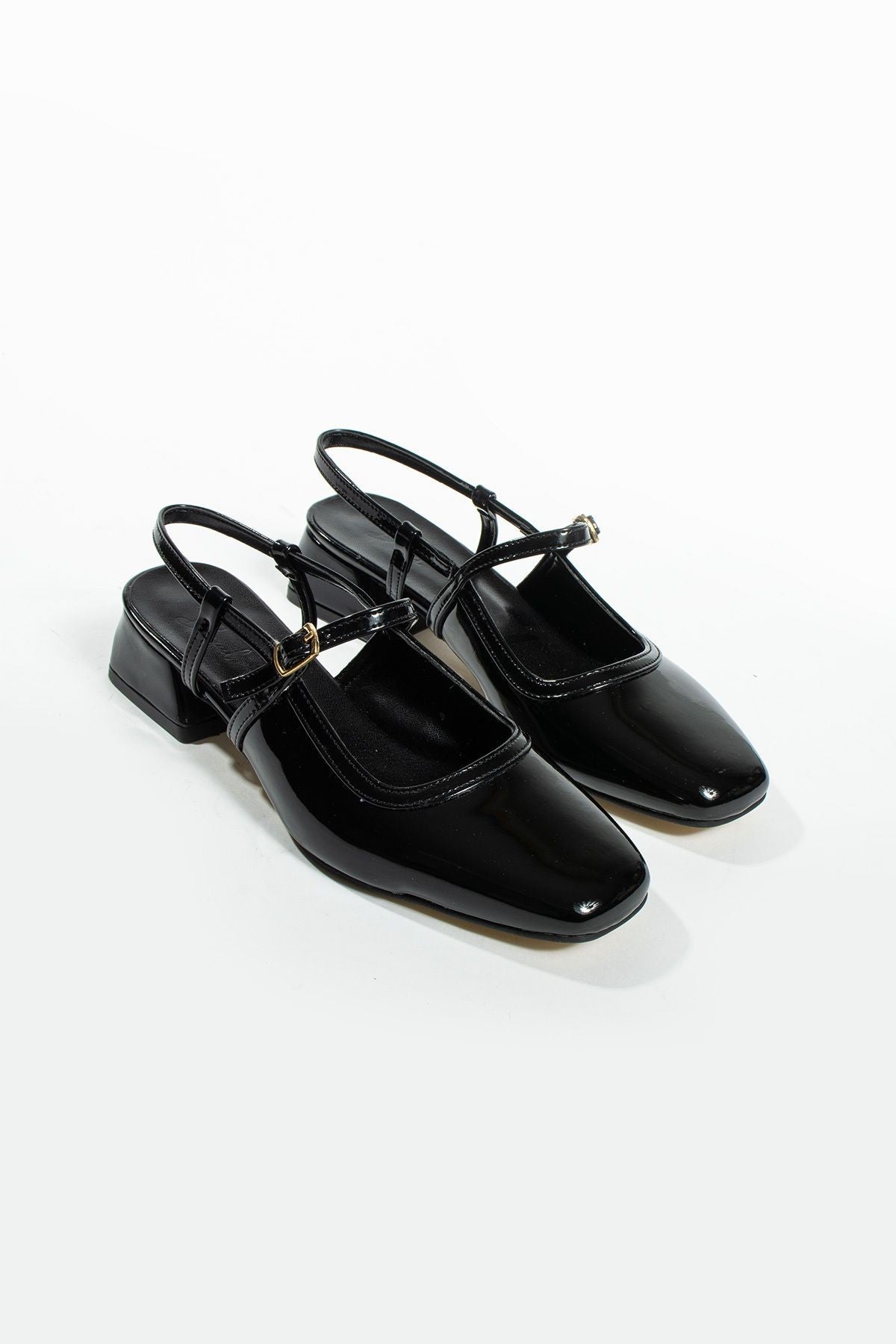 William Tüvid Detaylı Küt Burun Kısa Topuklu Kadın Babet