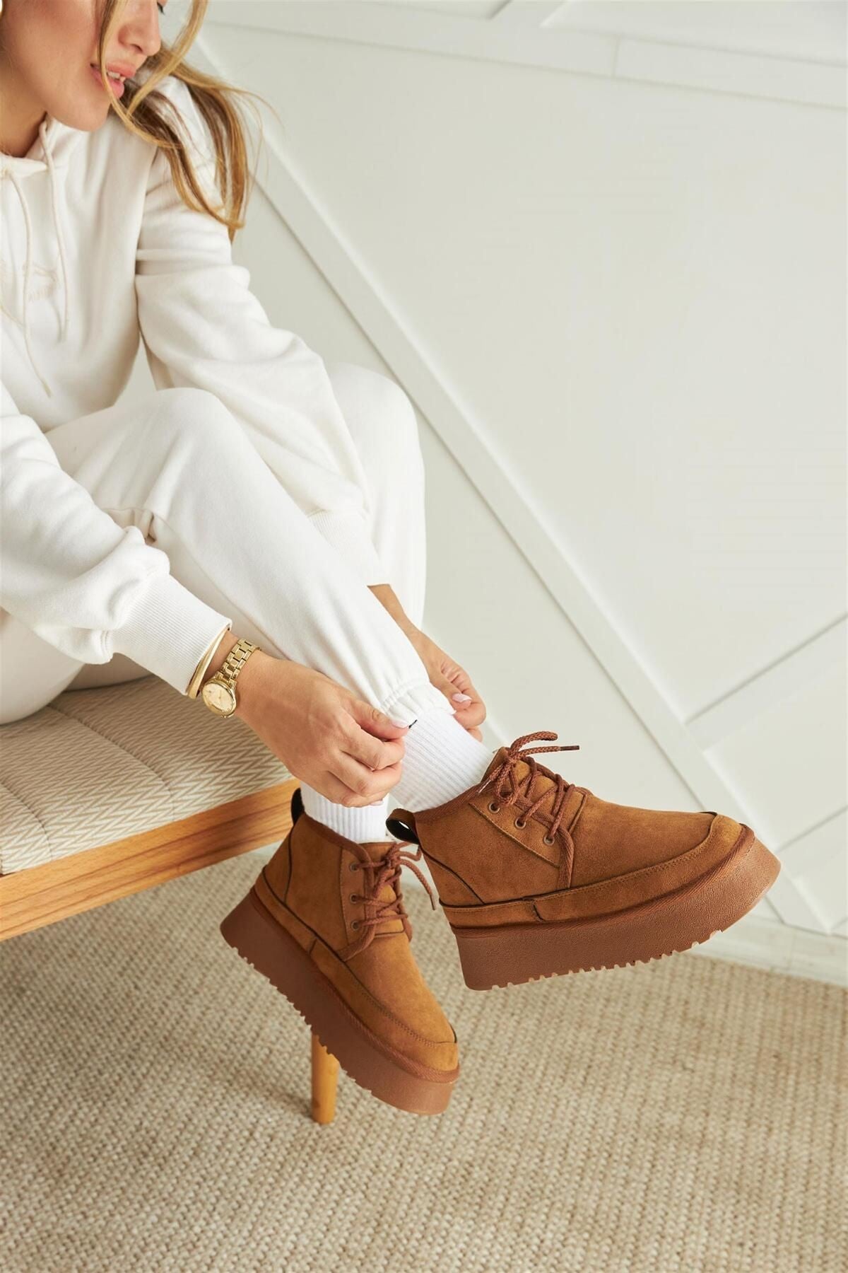 Jennifer Kalın Tabanlı İçi Yünlü Bağcıklı Bot