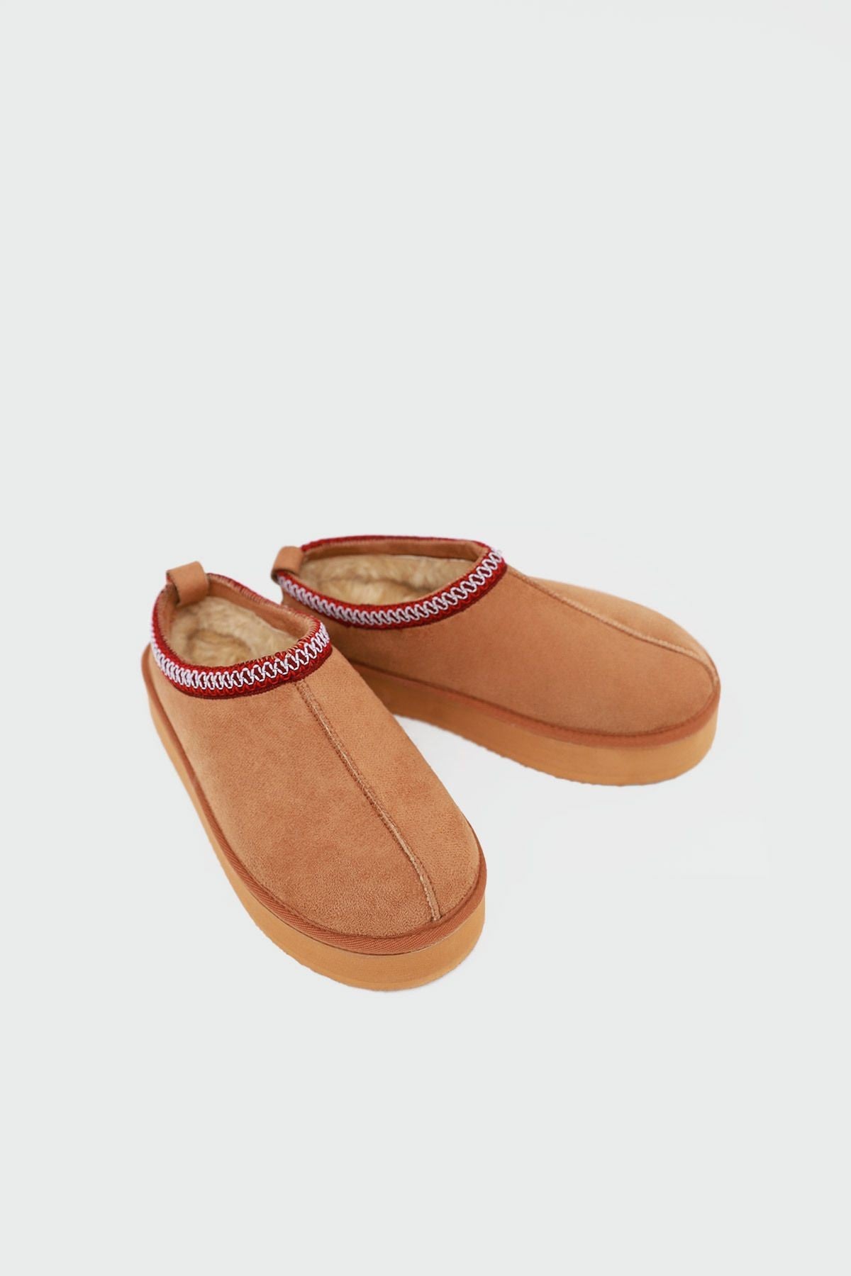 Lema İçi Kürklü Kadın Bot