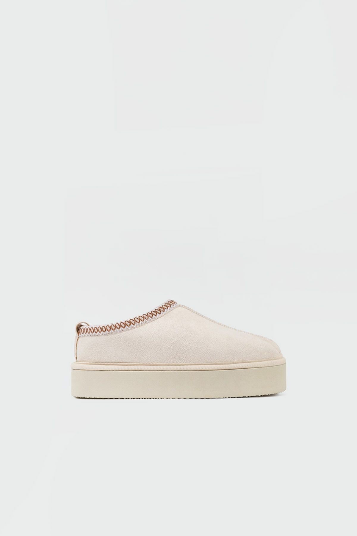 Lema İçi Kürklü Kadın Bot