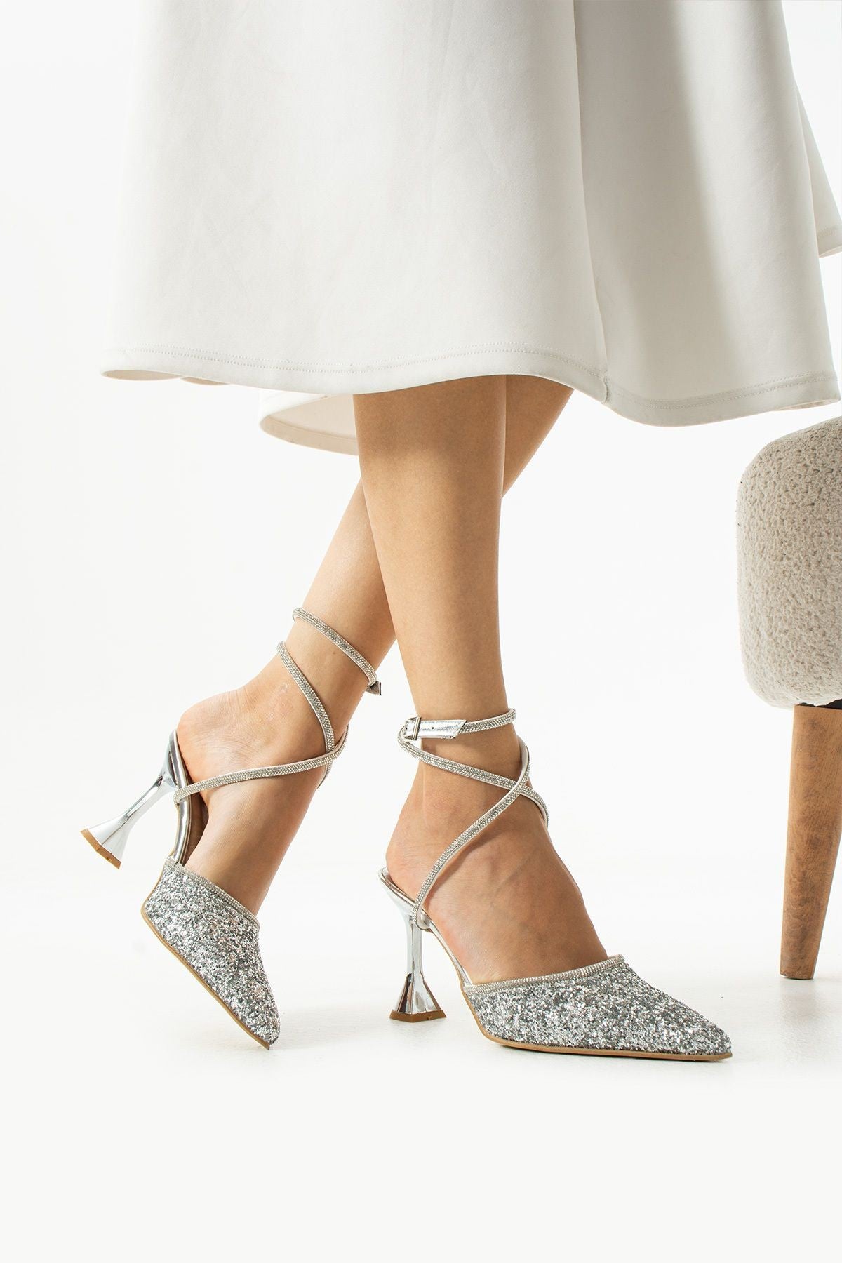 Hector Cam Kırıntıları Bilekten Dolamalı Topuklu Ayakkabı