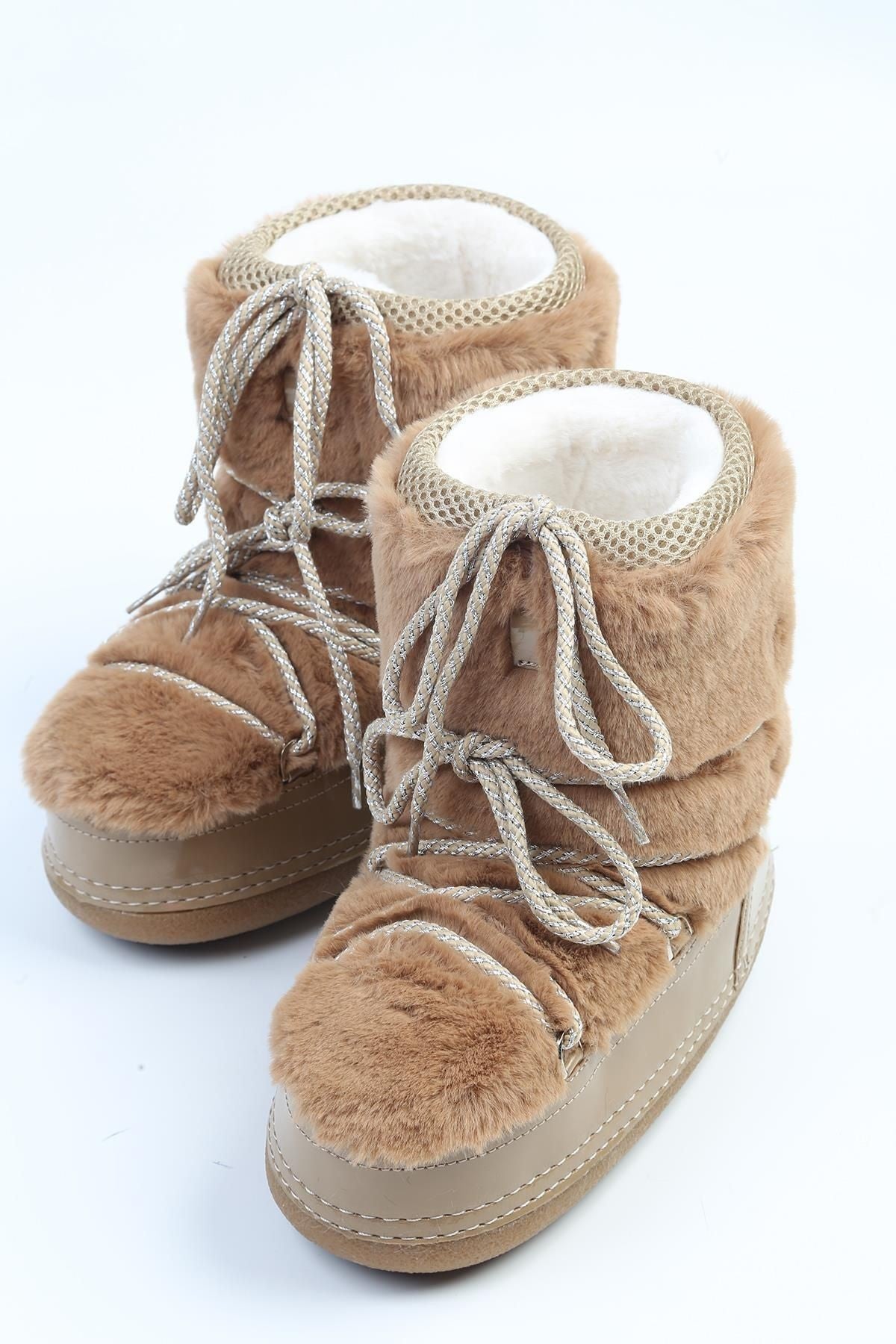 Darla Kalın Tabanlı Kürklü Kadın Kar Botu
