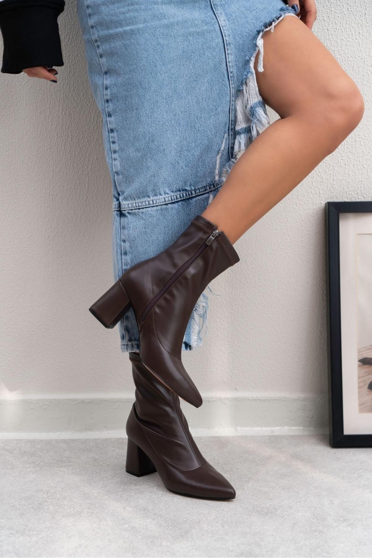 Amanda Kadın Streç Bot