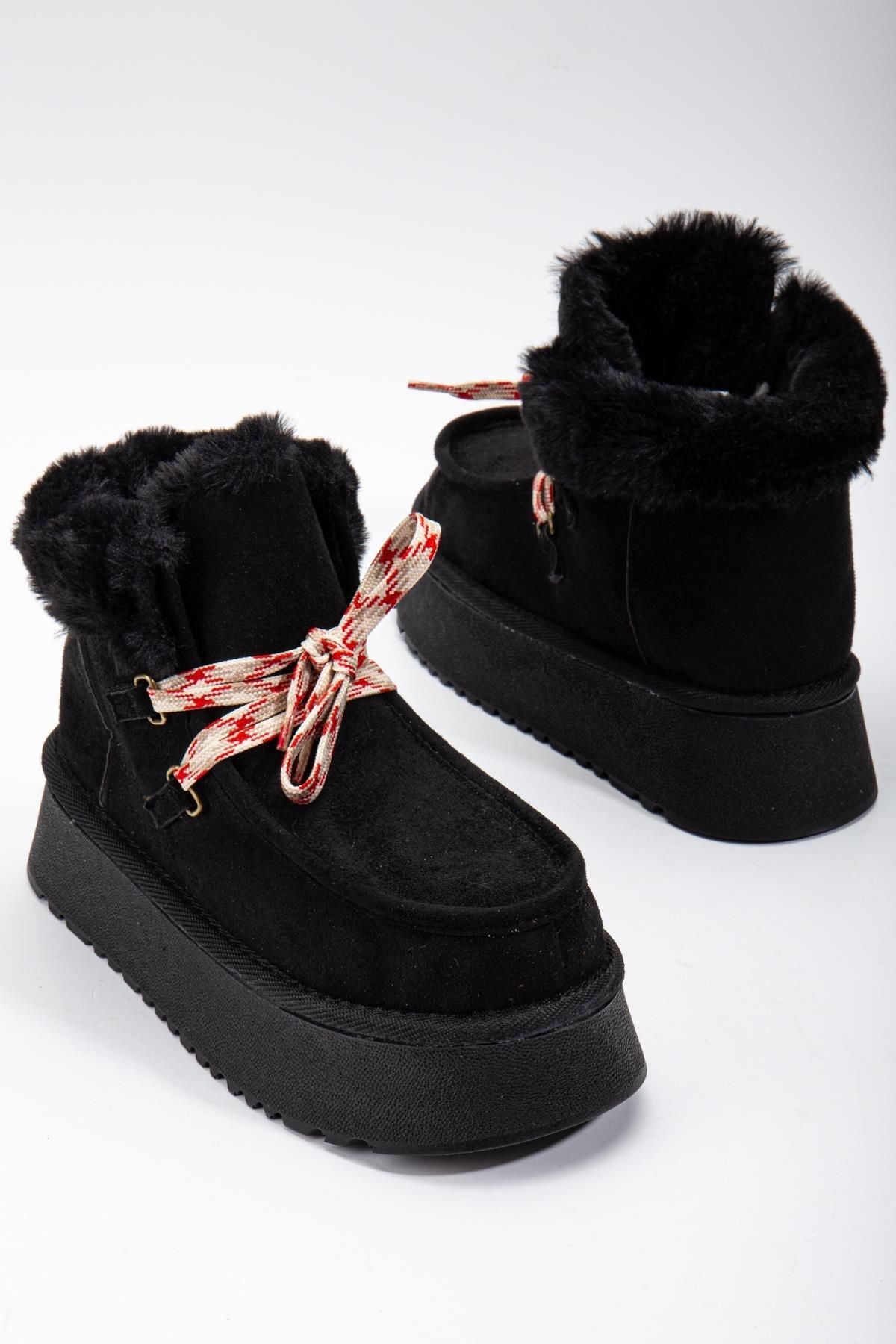 Berry Bağcıklı Detaylı İçi Kürklü Kalın Tabanlı Kadın Bot