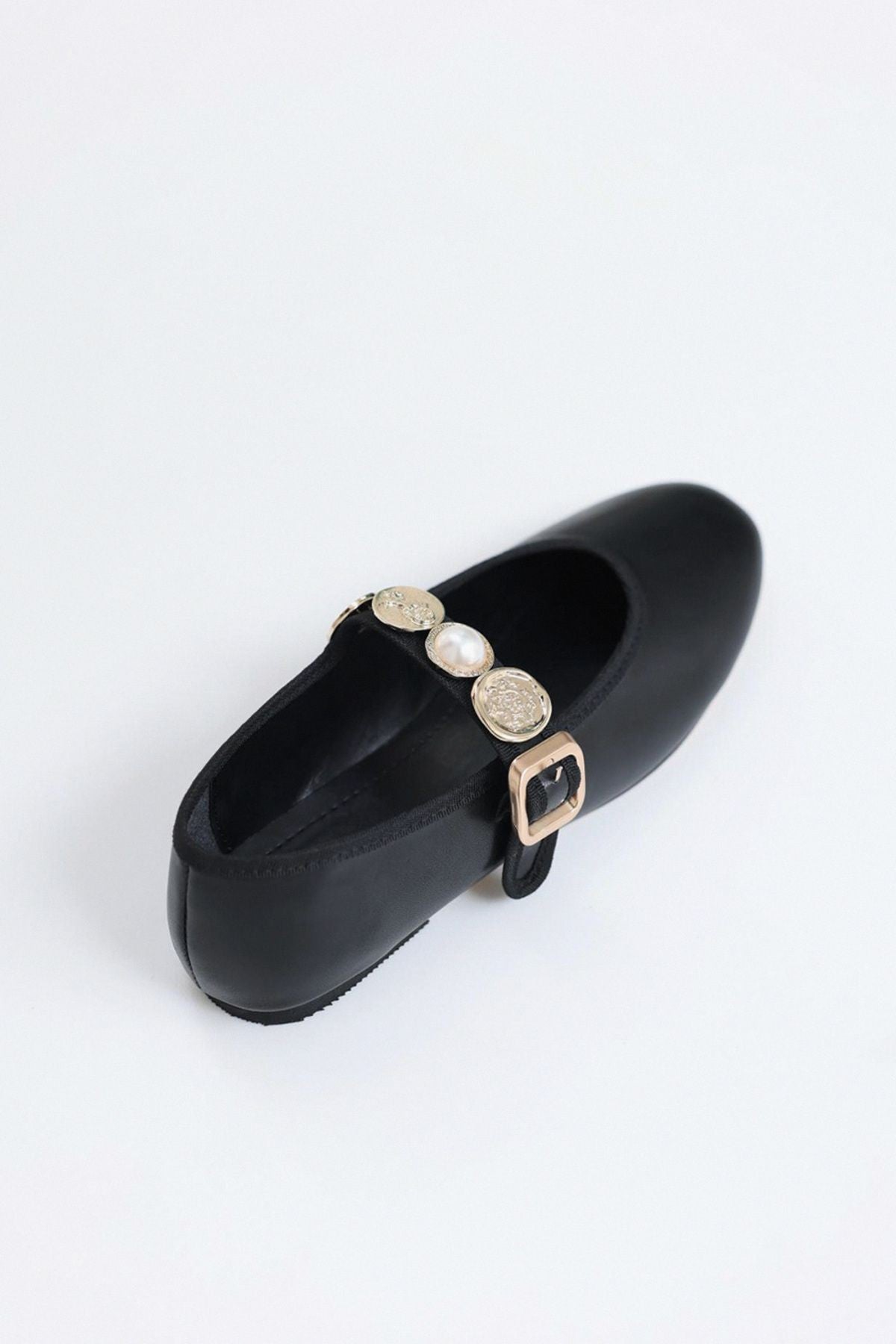 Gold Broş Detaylı Siyah Kadın Babet