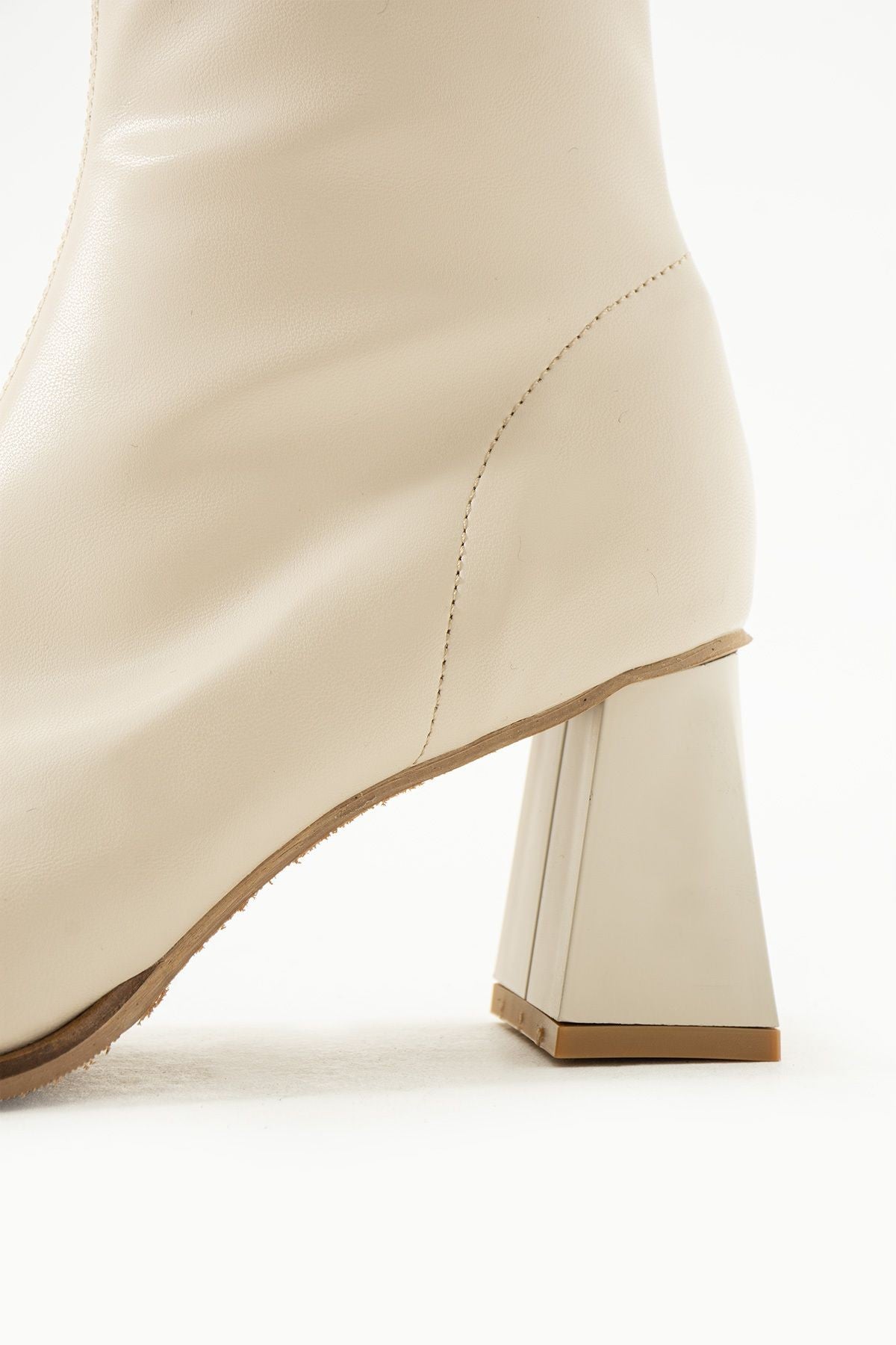 Streç Bilekli Orta Boy Topuklu Bot