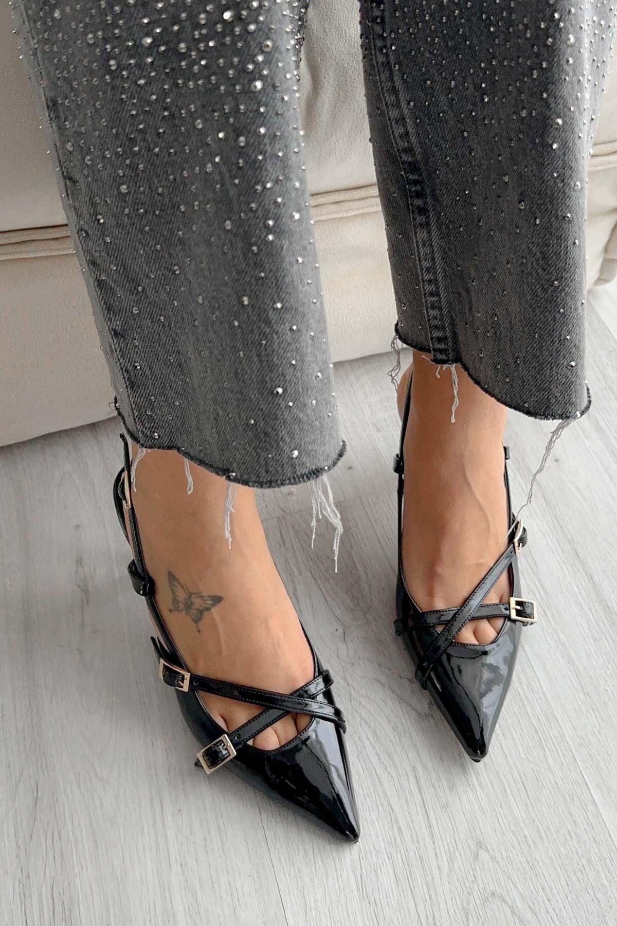 İki Bantlı Bordo Rugan Kadın Topuklu