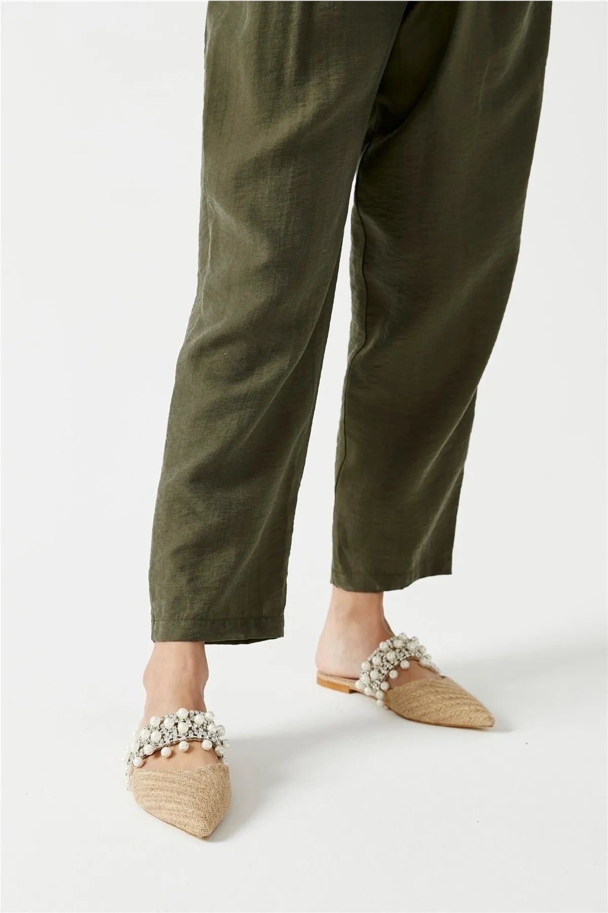 Hasır Taşlı Terlik