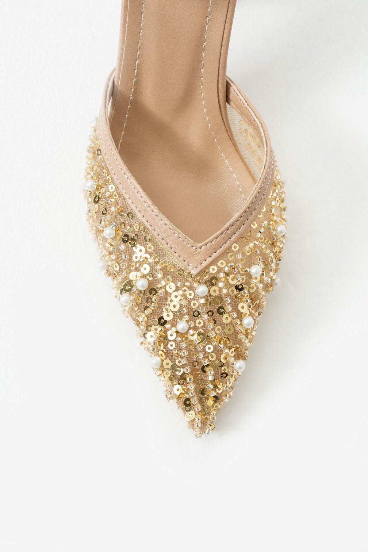 Alberta Tüylü Boncuklu Detaylı Arkası Açık Topuklu Ayakkabı