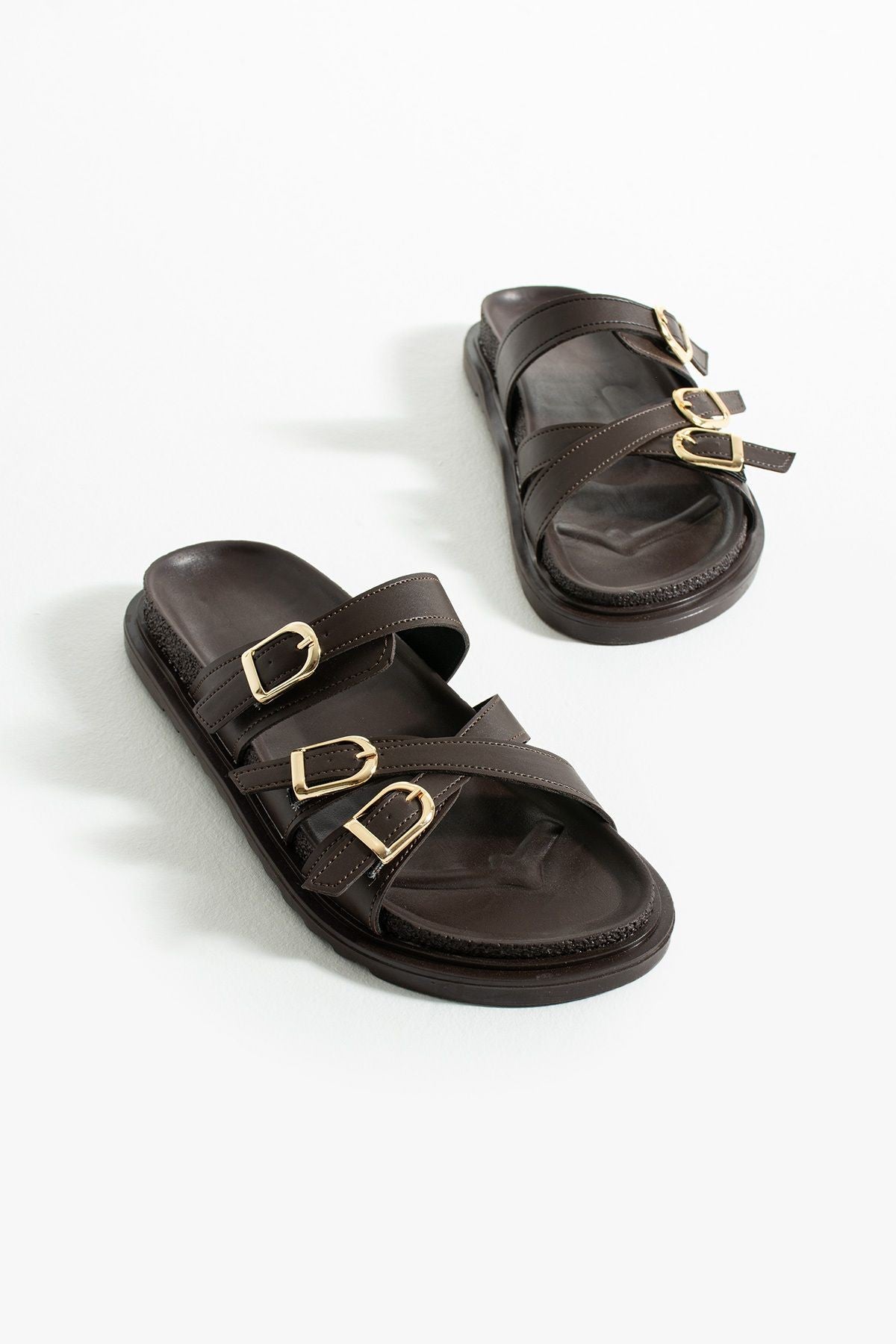 Fiona Kadın Düz Taban Toka Detaylı Konforlu Şık Tasarım Terlik - Sandalet