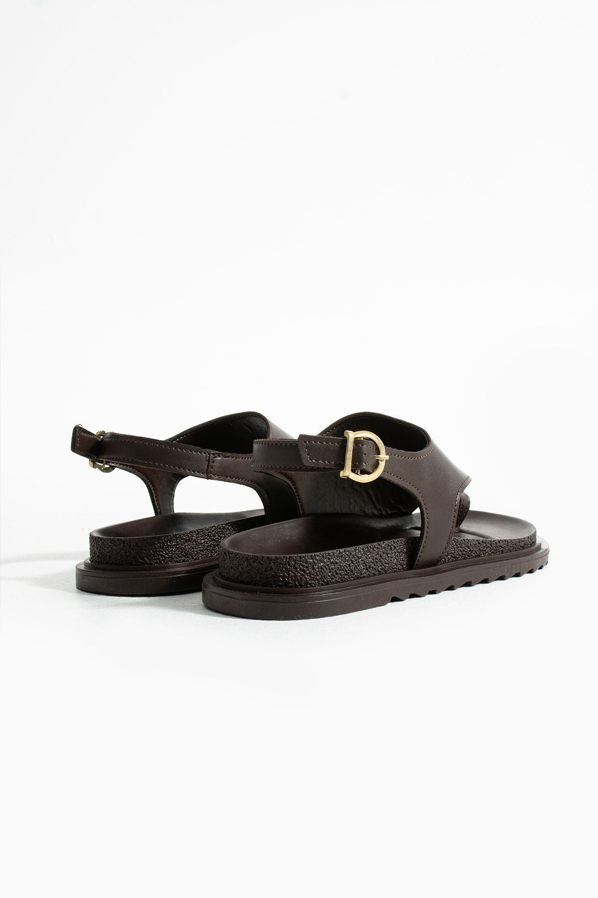 Clara Kadın Altın Tokalı Kahverengi Düz Sandalet