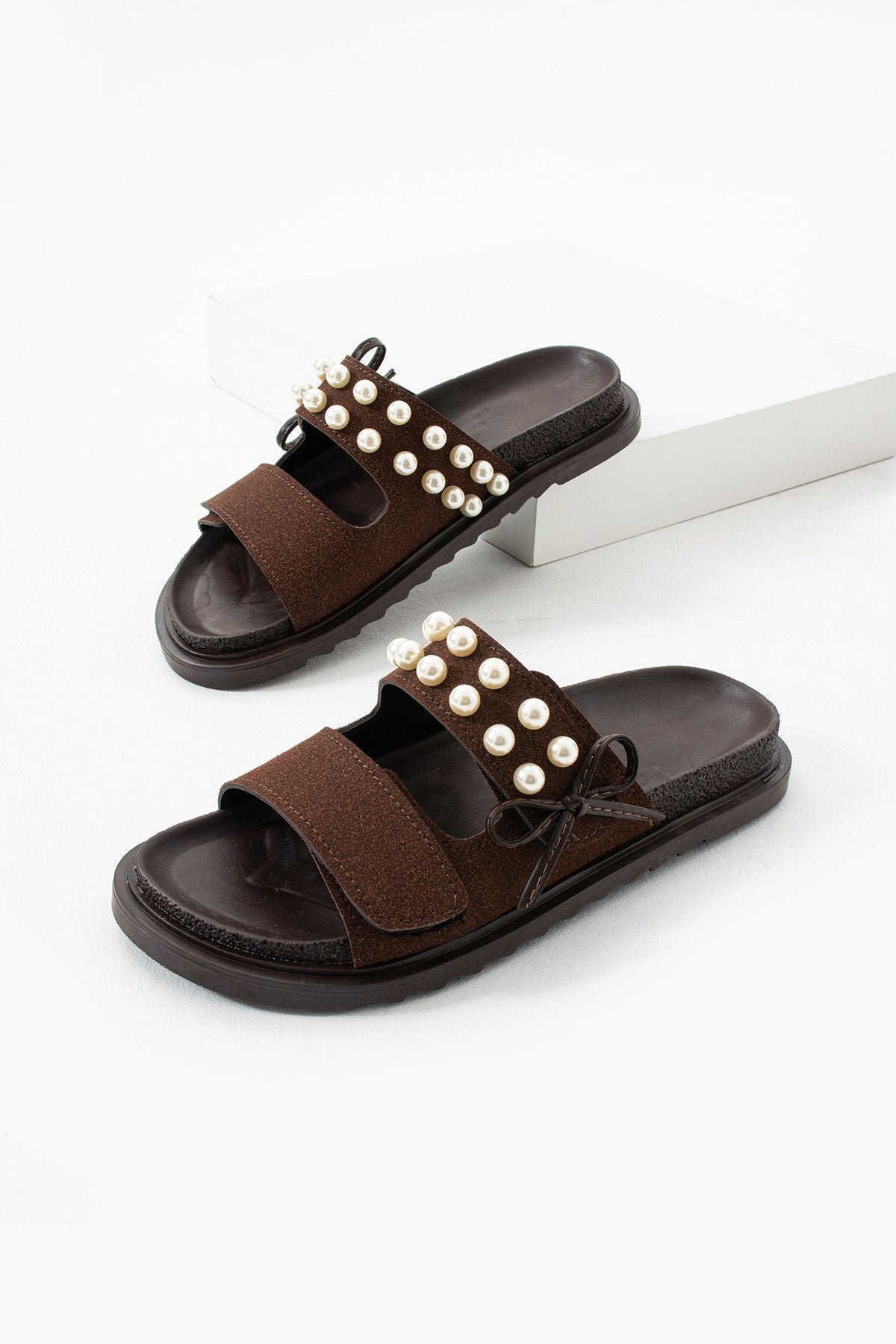 Leonora İnci Detaylı Kadın Terlik