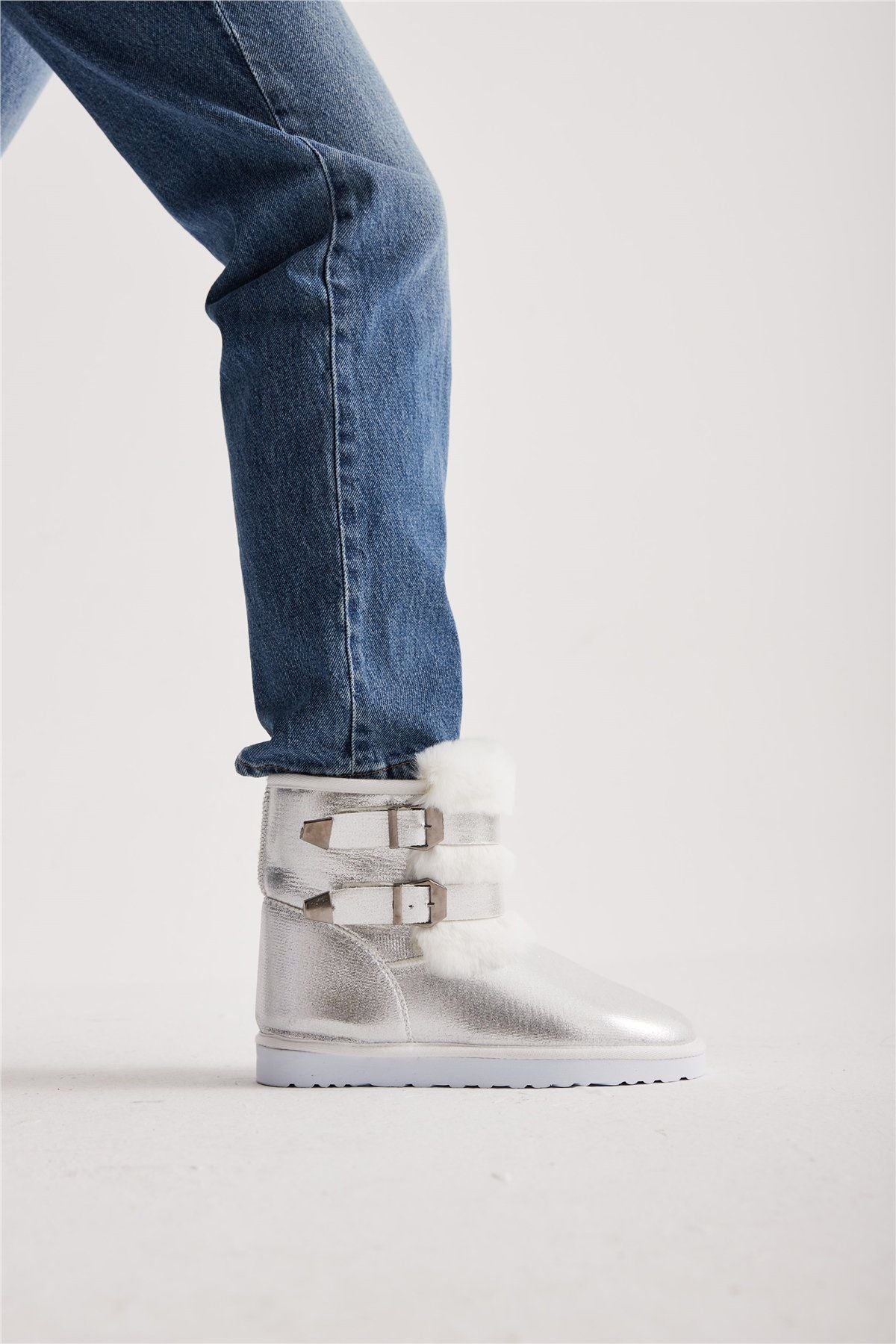 Kadın Çift Tokalı Kürklü Kısa Bot